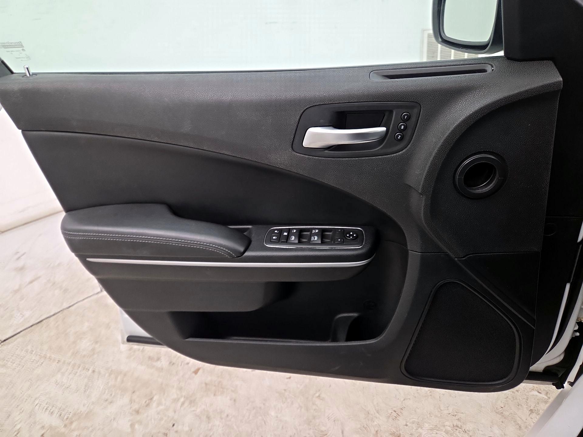 Thumbnail: 2020 Dodge Charger - 12