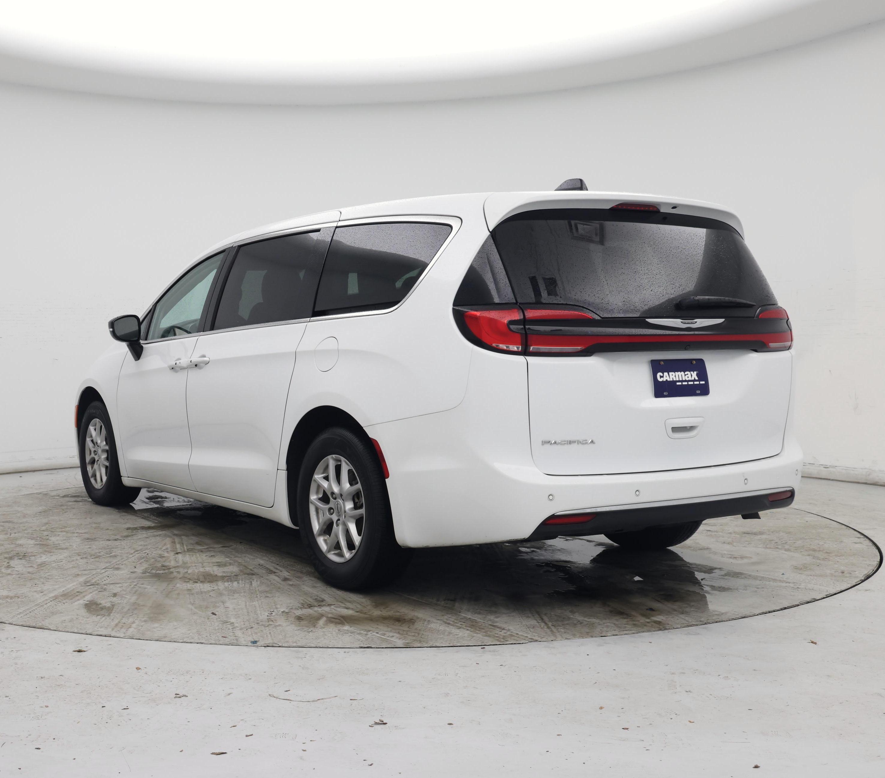 Thumbnail: 2024 Chrysler Pacifica - 2