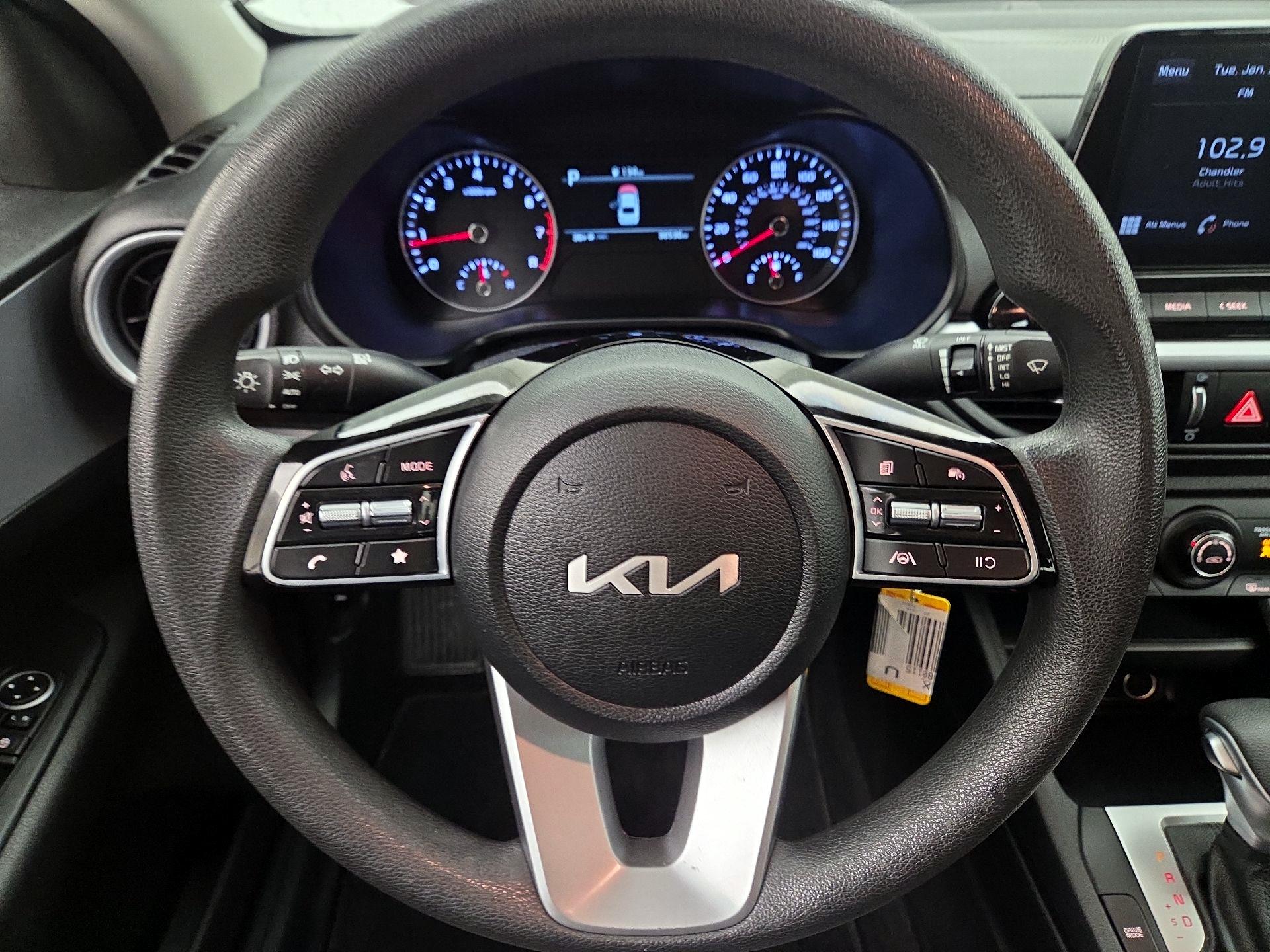 Thumbnail: 2023 Kia Forte - 10