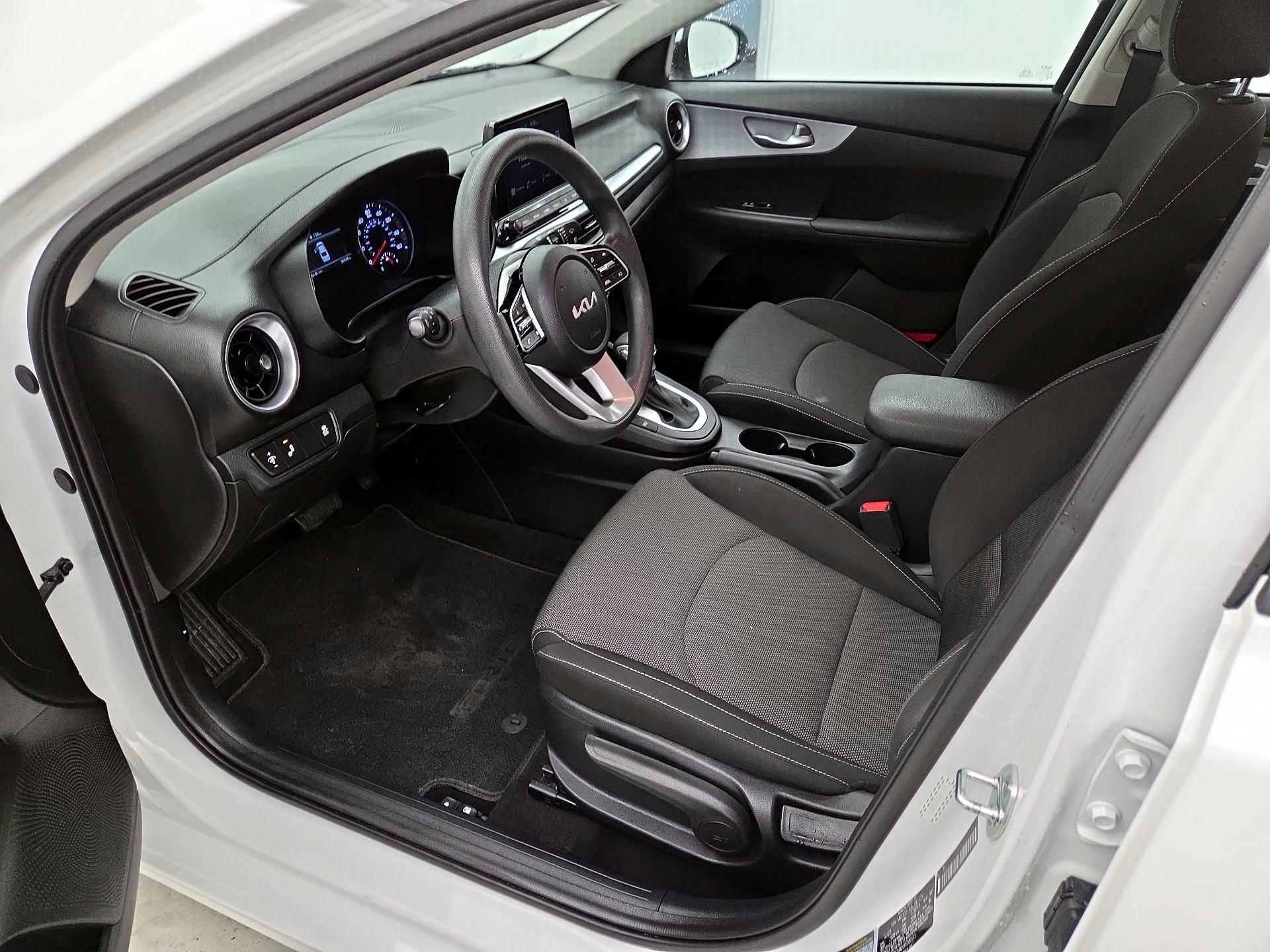 Thumbnail: 2023 Kia Forte - 11