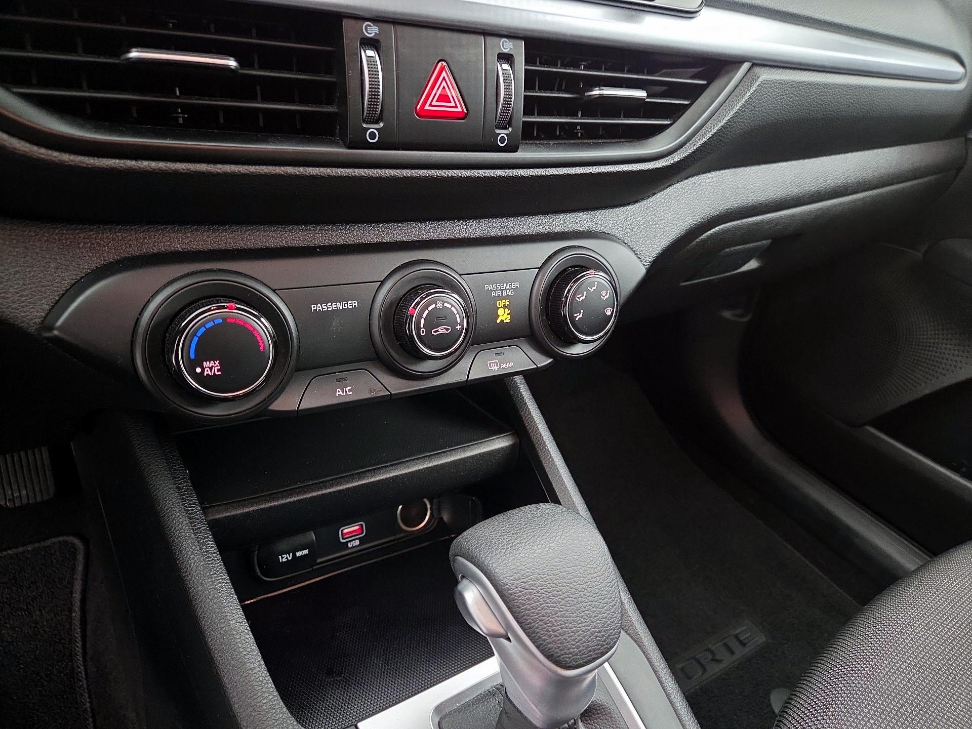 Thumbnail: 2023 Kia Forte - 16