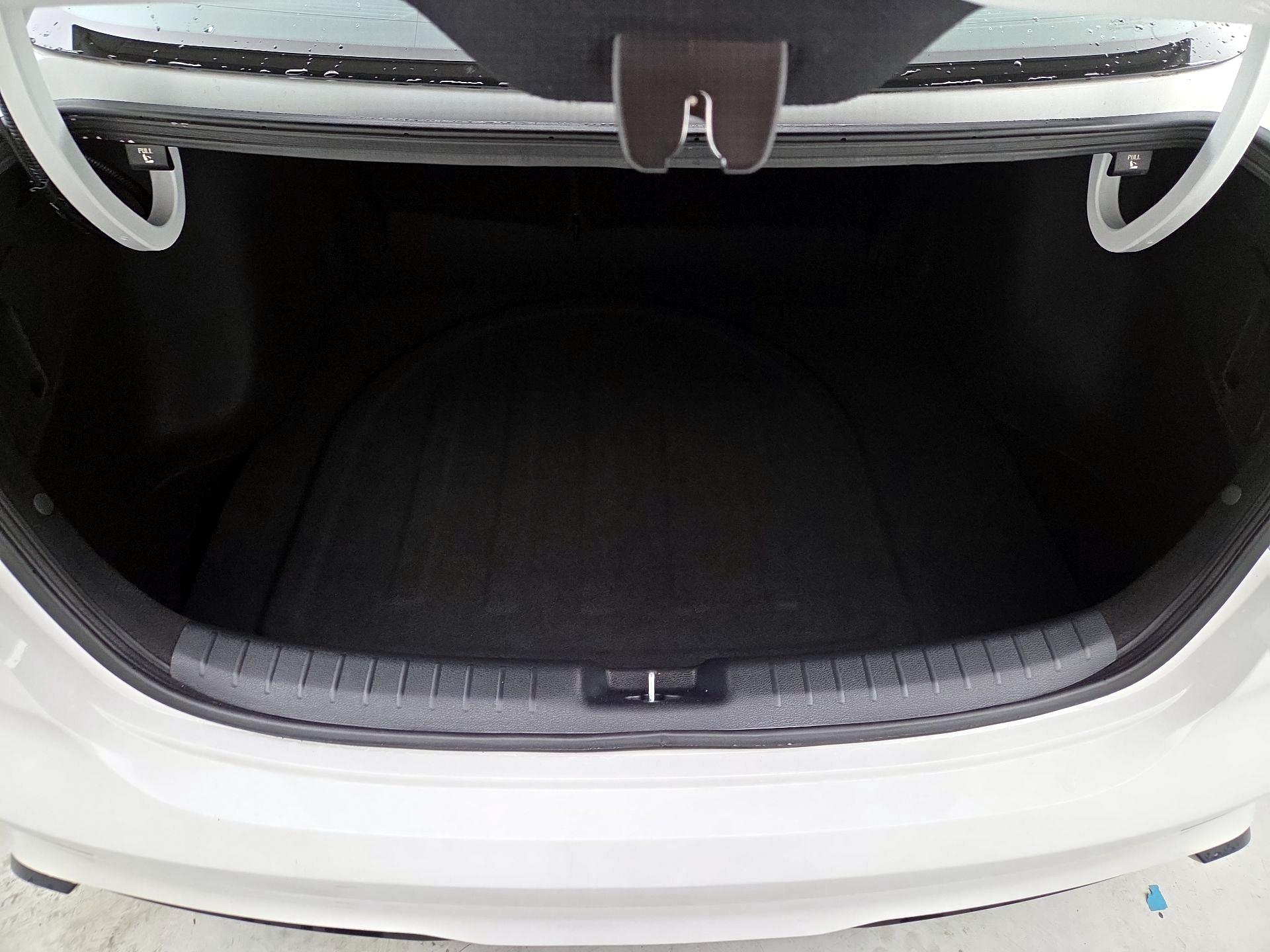 Thumbnail: 2023 Kia Forte - 20