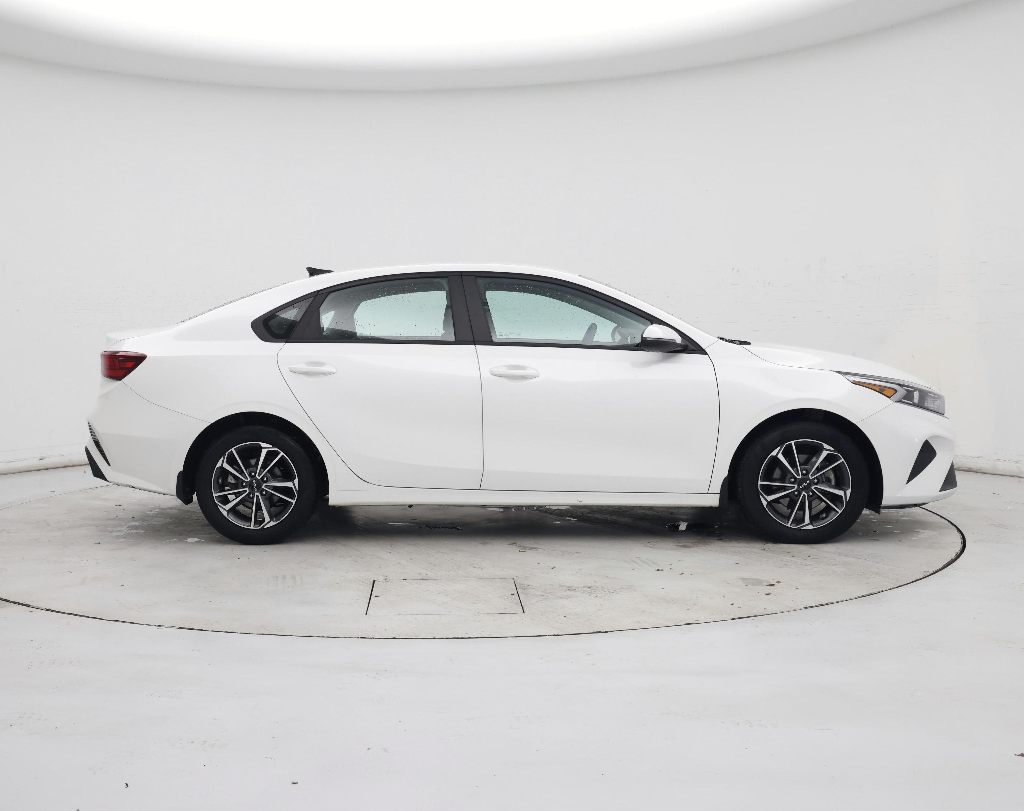 Thumbnail: 2023 Kia Forte - 7