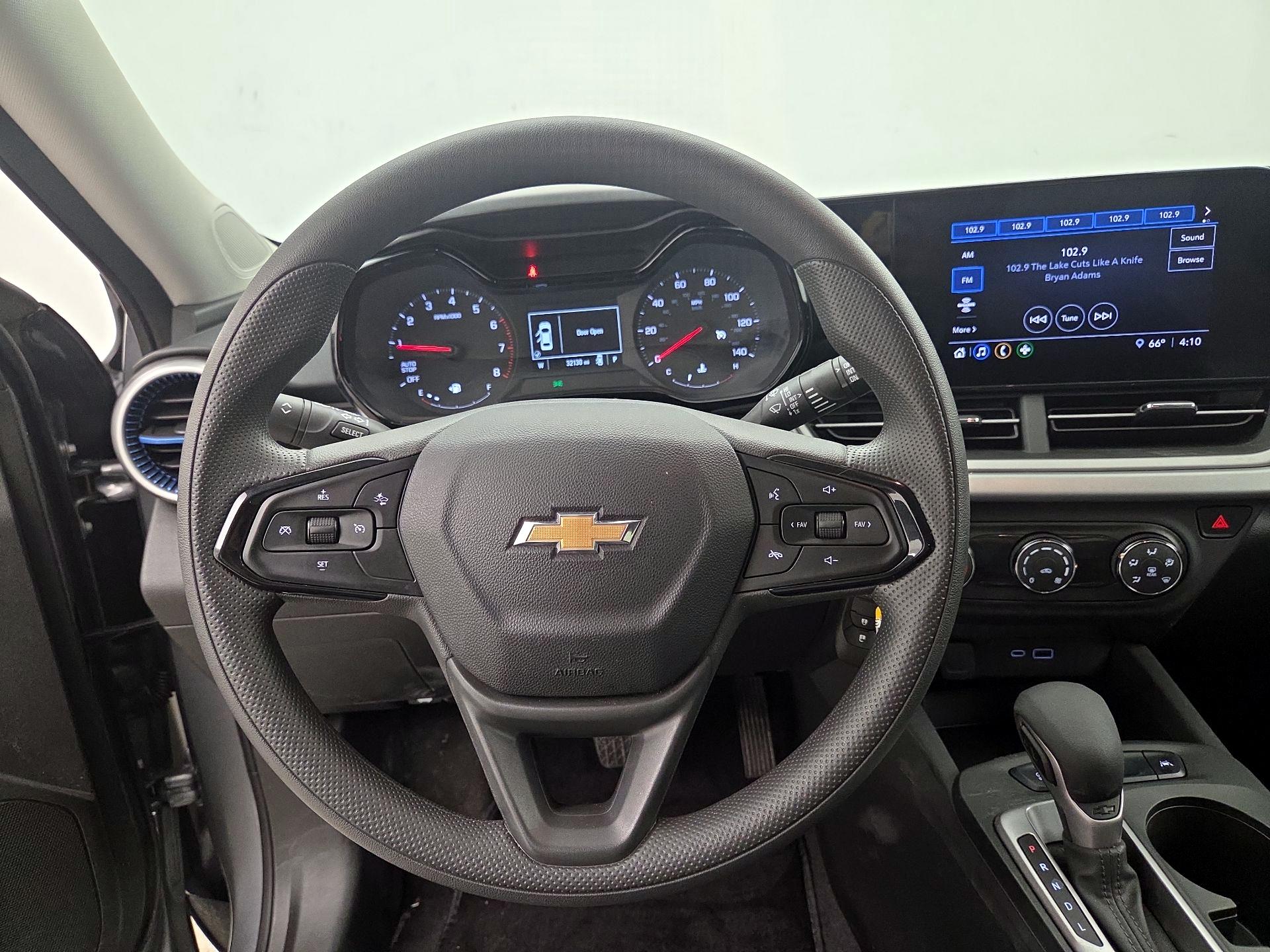 Thumbnail: 2024 Chevrolet Trax - 10