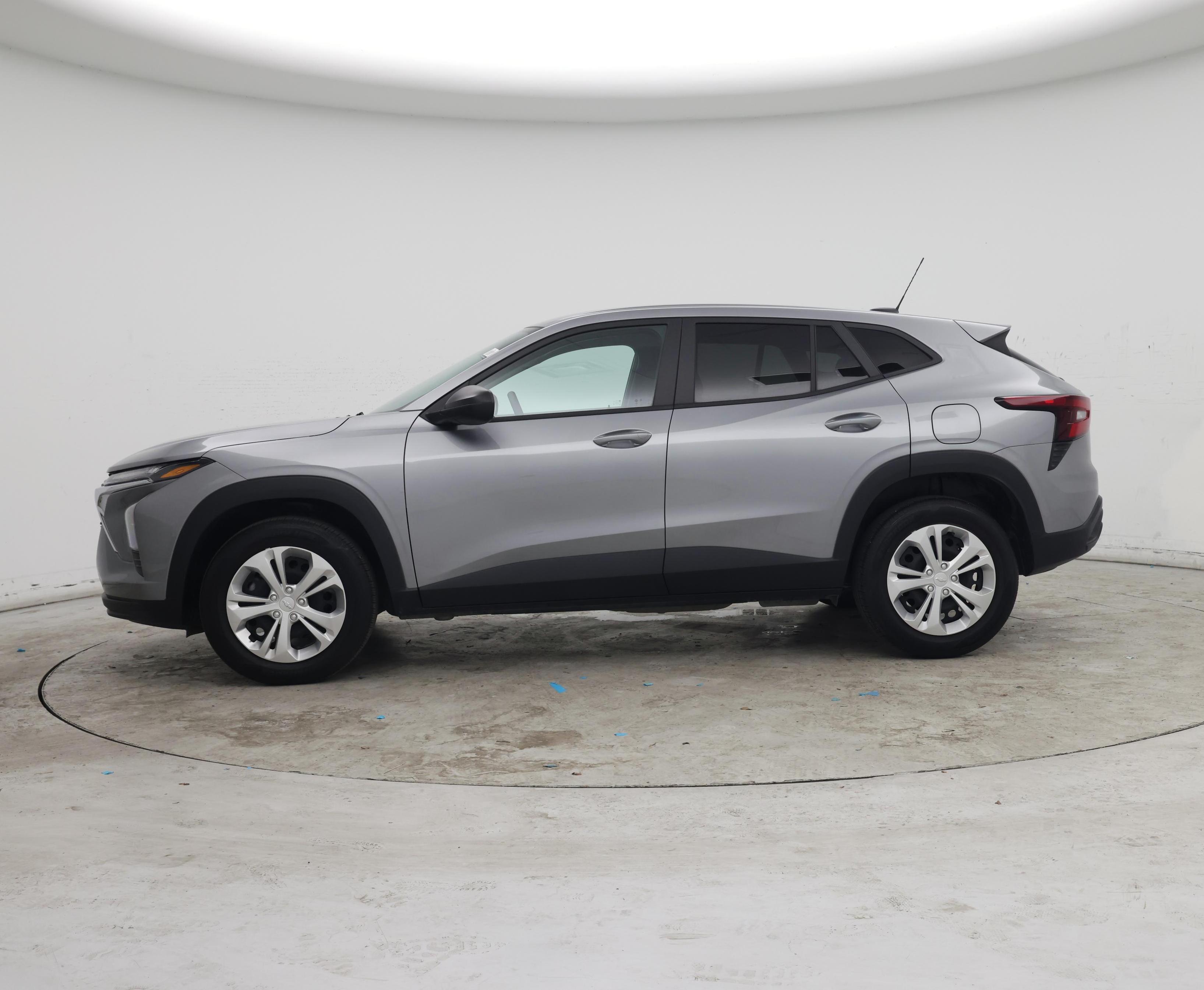 Thumbnail: 2024 Chevrolet Trax - 3