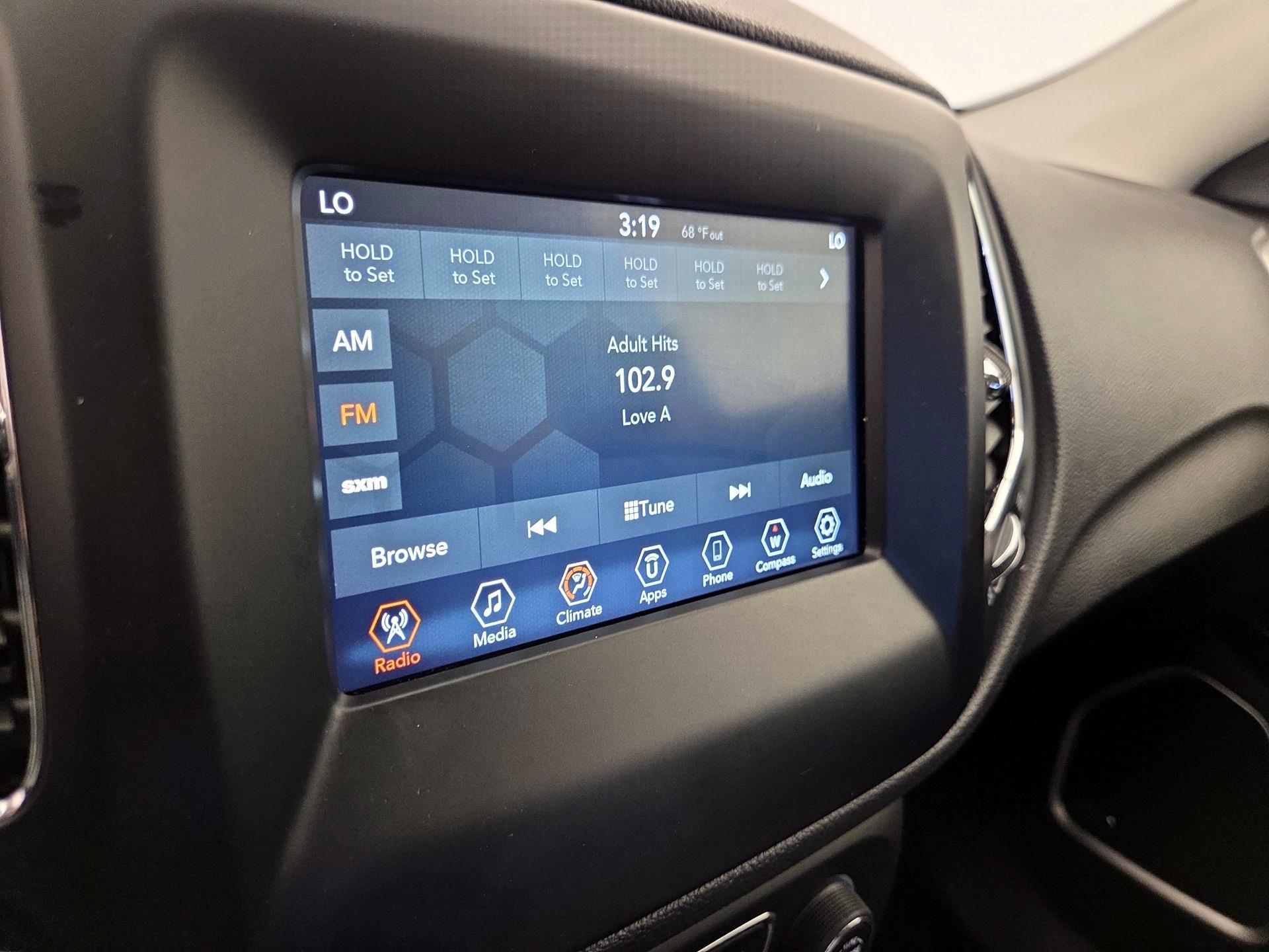 Thumbnail: 2021 Jeep Compass - 15