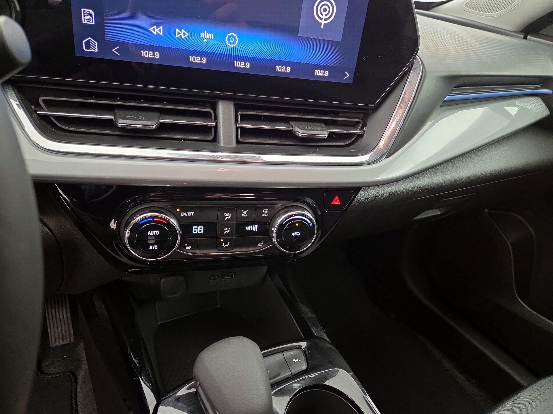 Thumbnail: 2025 Chevrolet Trax - 15