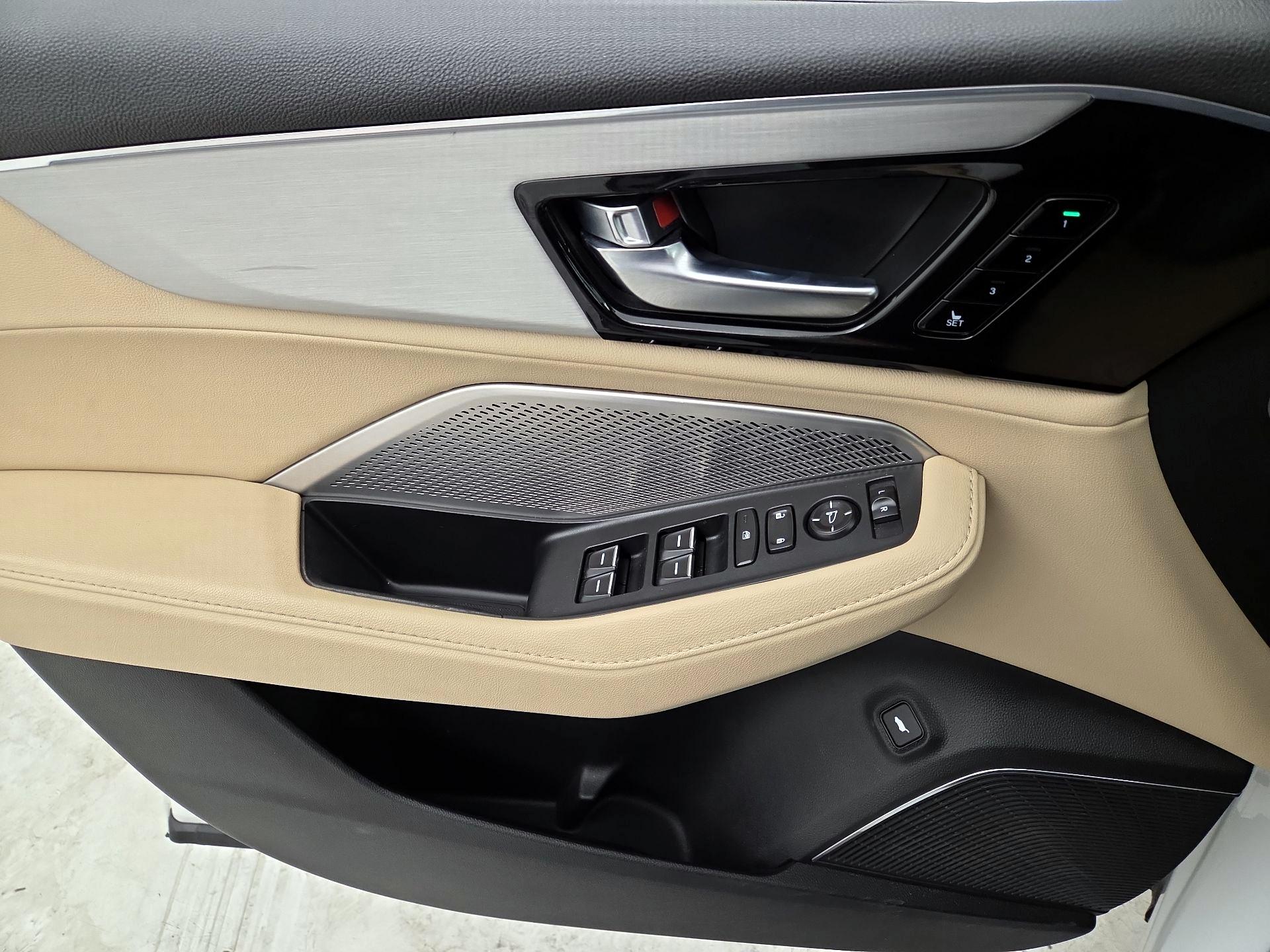 Thumbnail: 2023 Acura MDX - 12