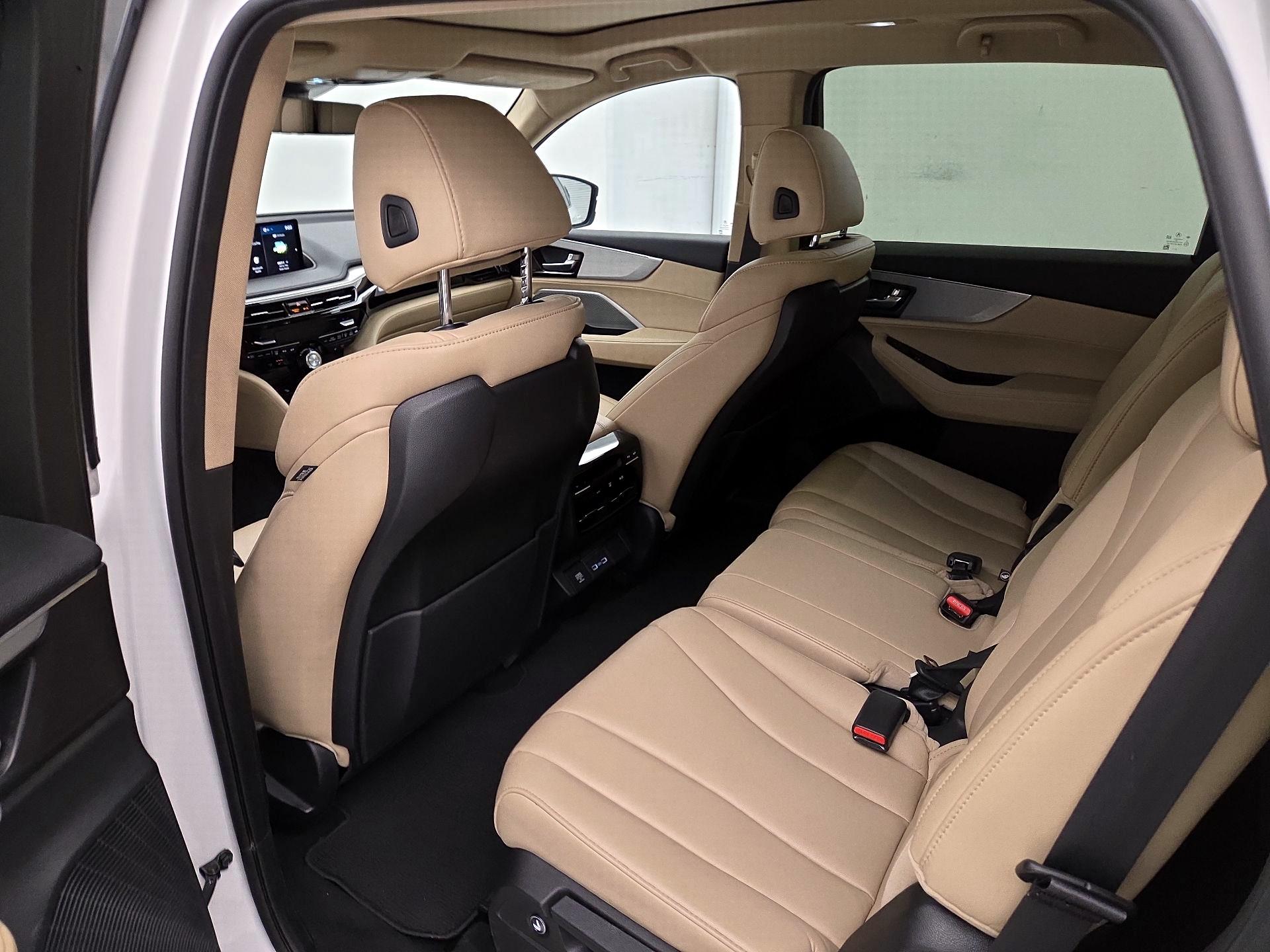 Thumbnail: 2023 Acura MDX - 18