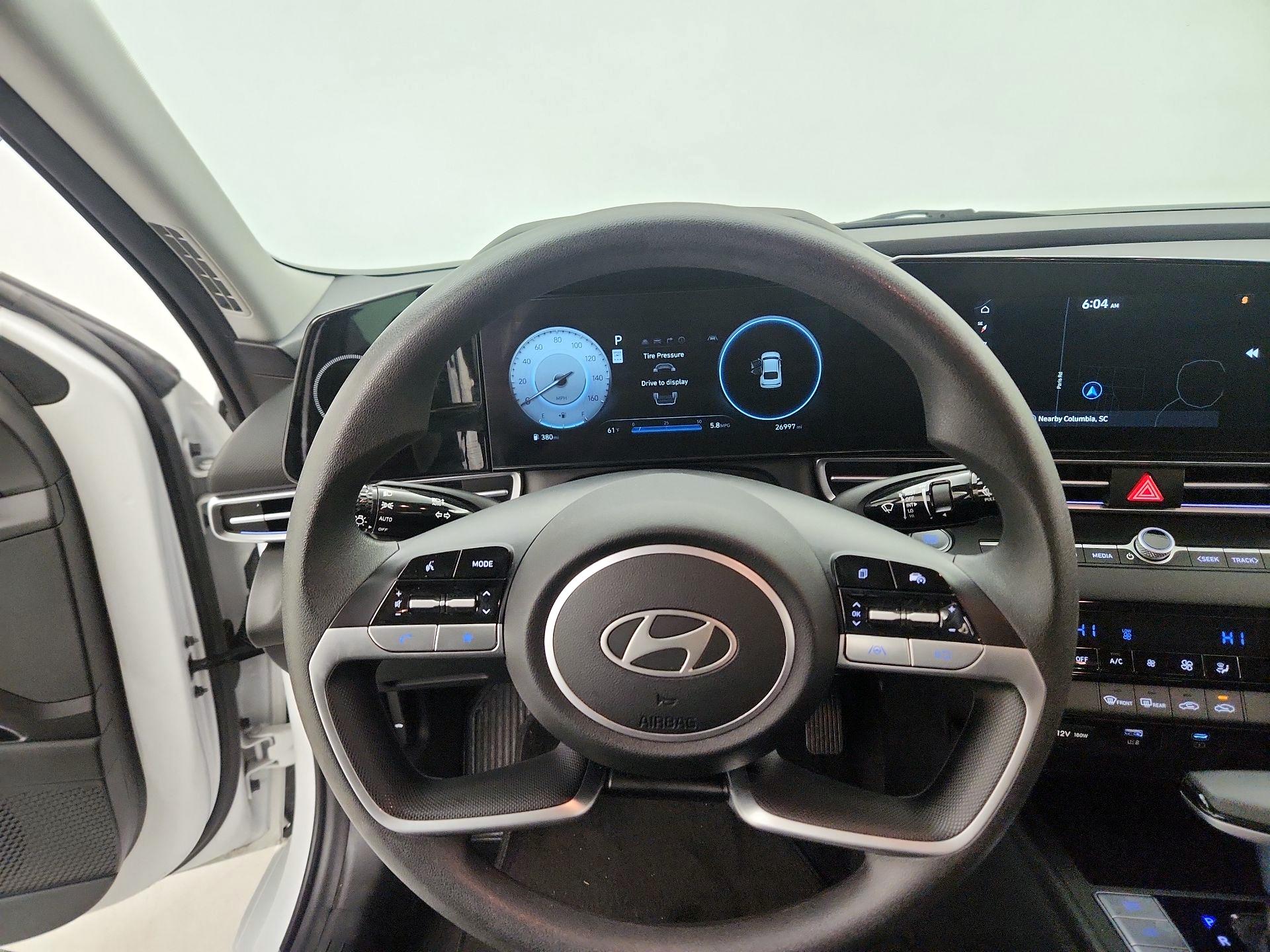 Thumbnail: 2024 Hyundai Elantra - 10