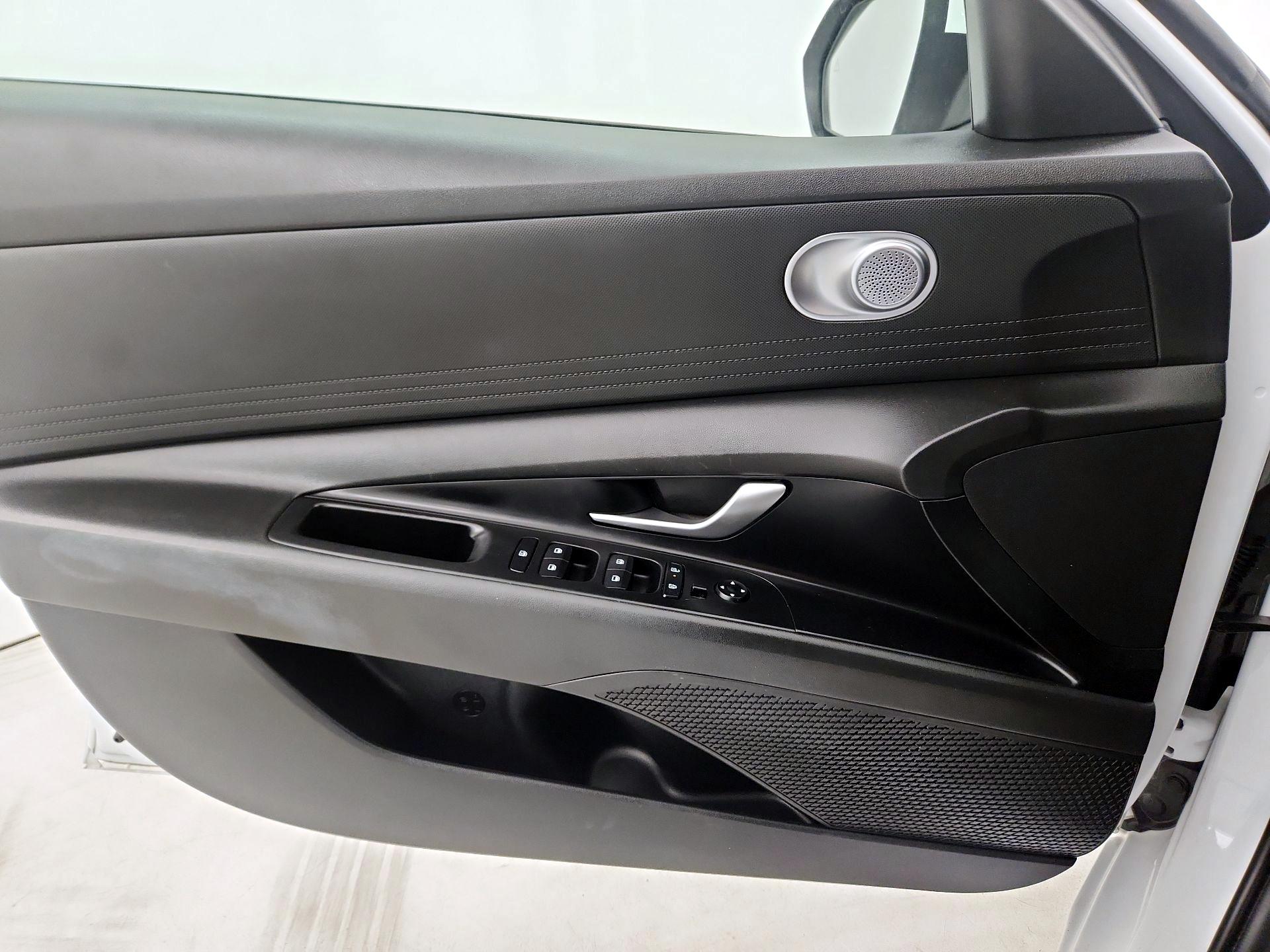 Thumbnail: 2024 Hyundai Elantra - 12