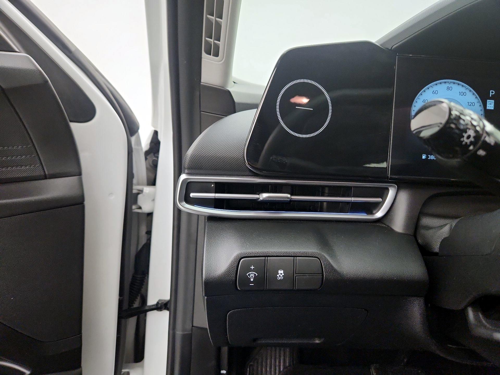 Thumbnail: 2024 Hyundai Elantra - 13