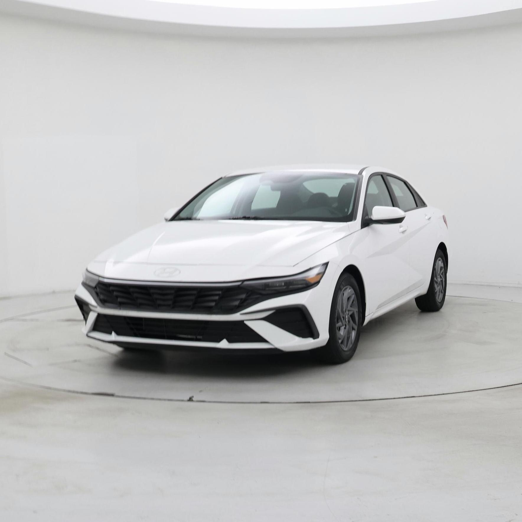 Thumbnail: 2024 Hyundai Elantra - 4