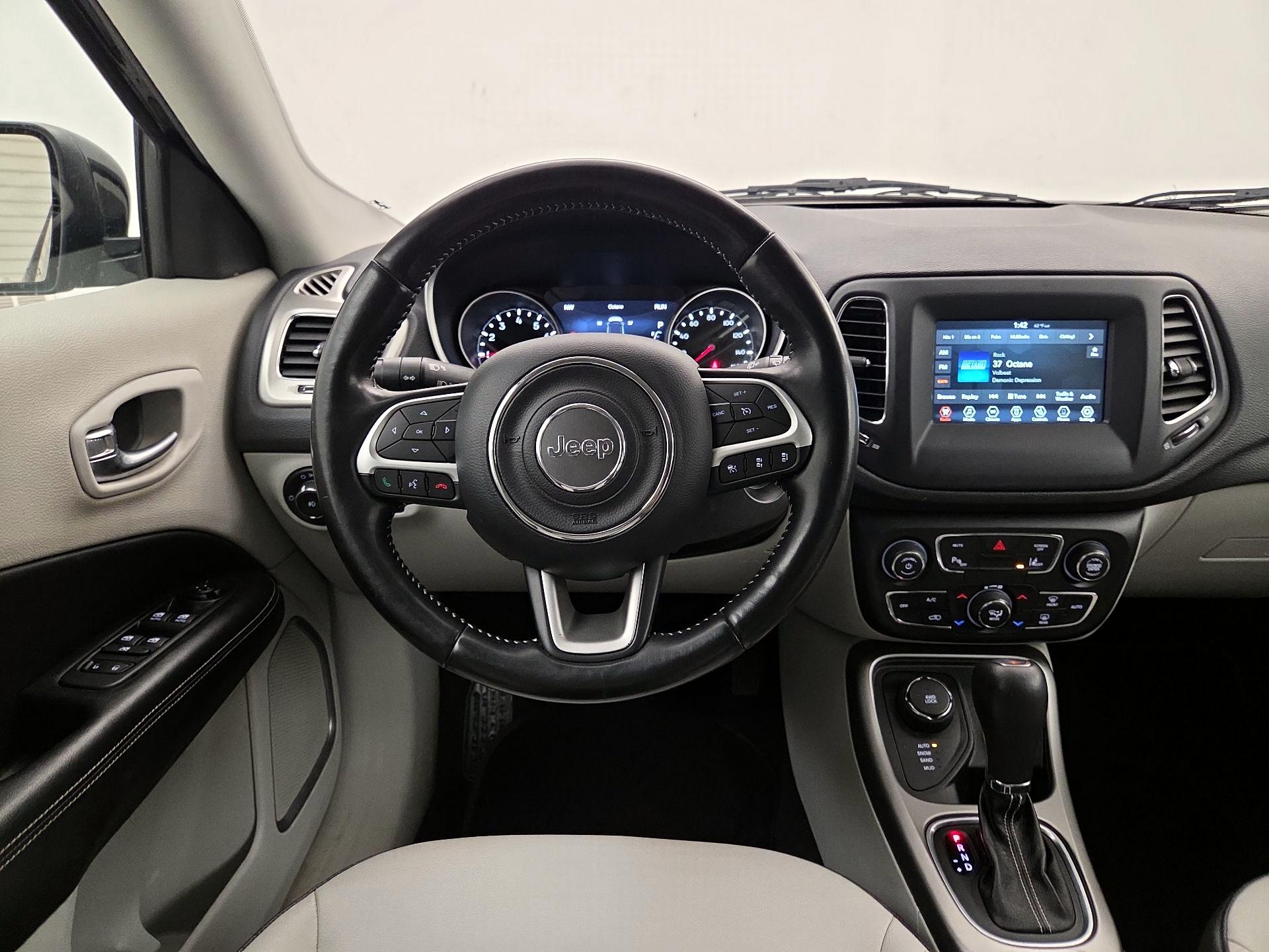 Thumbnail: 2021 Jeep Compass - 10