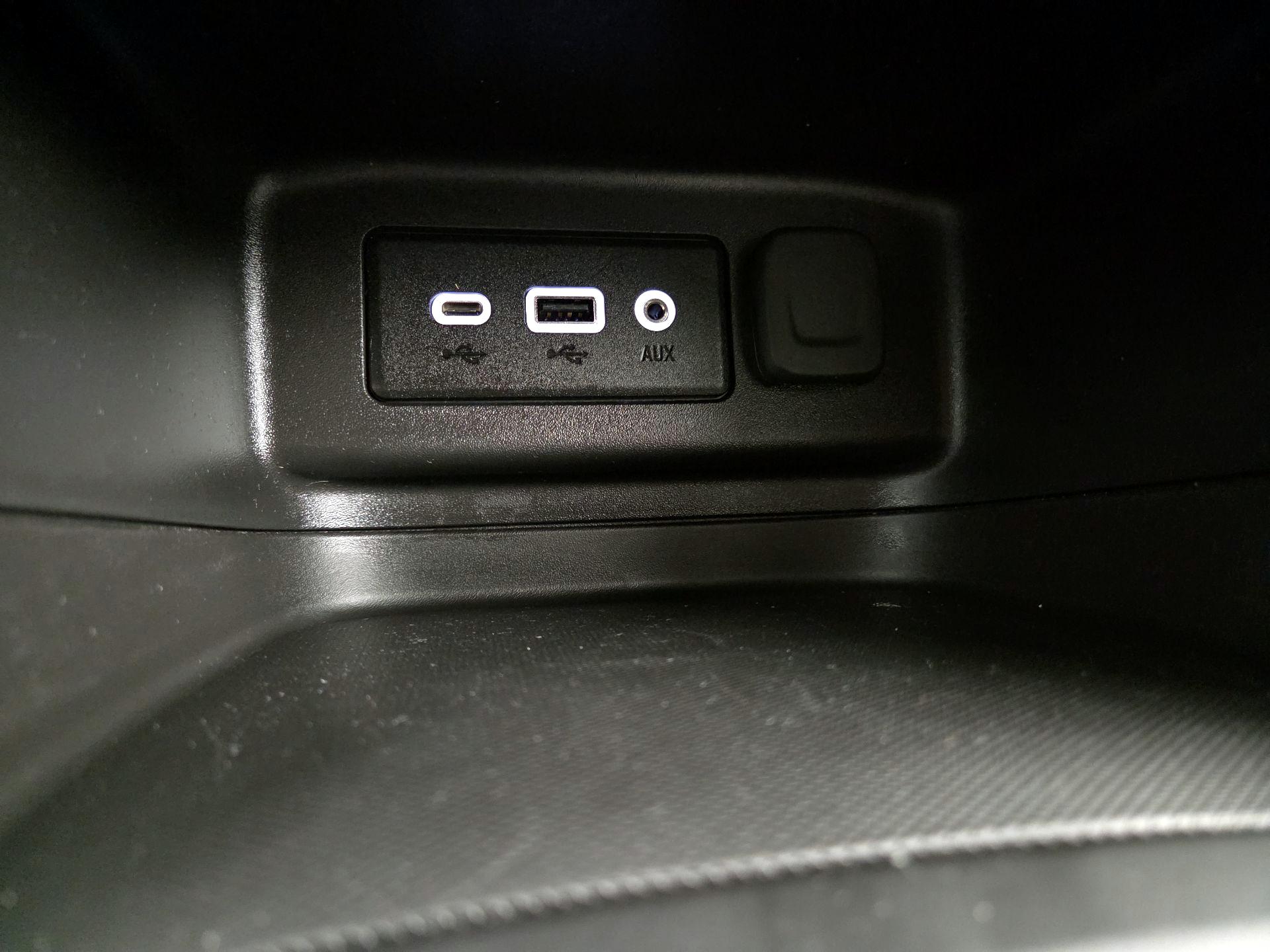 Thumbnail: 2023 Chevrolet Equinox - 18