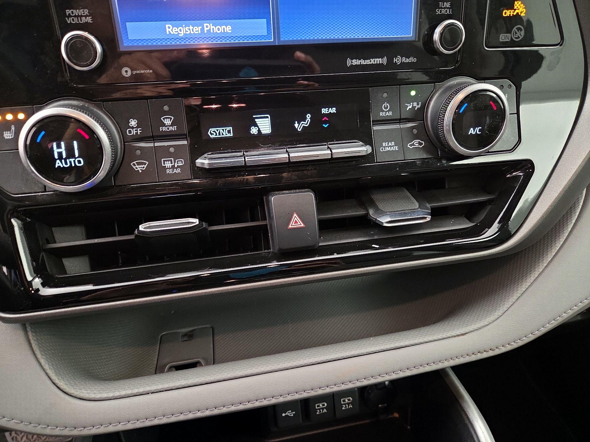 Thumbnail: 2021 Toyota Highlander - 16