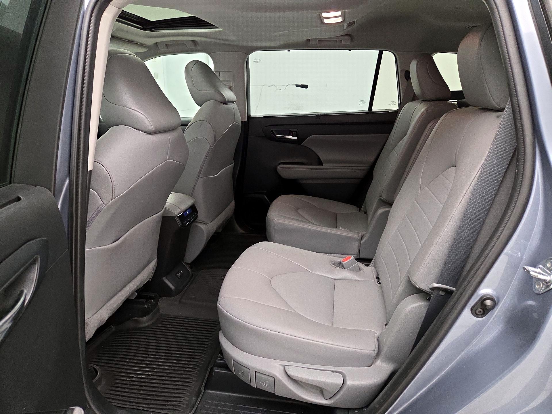 Thumbnail: 2021 Toyota Highlander - 20