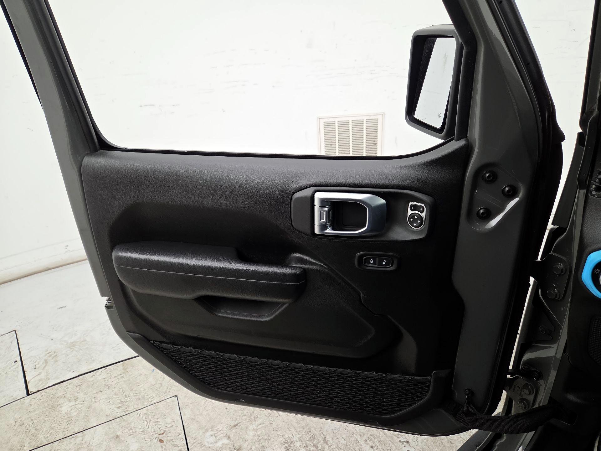 Thumbnail: 2021 Jeep Wrangler - 12