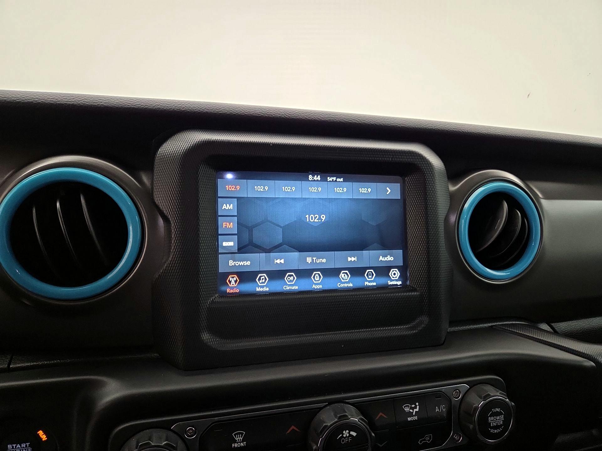 Thumbnail: 2021 Jeep Wrangler - 15