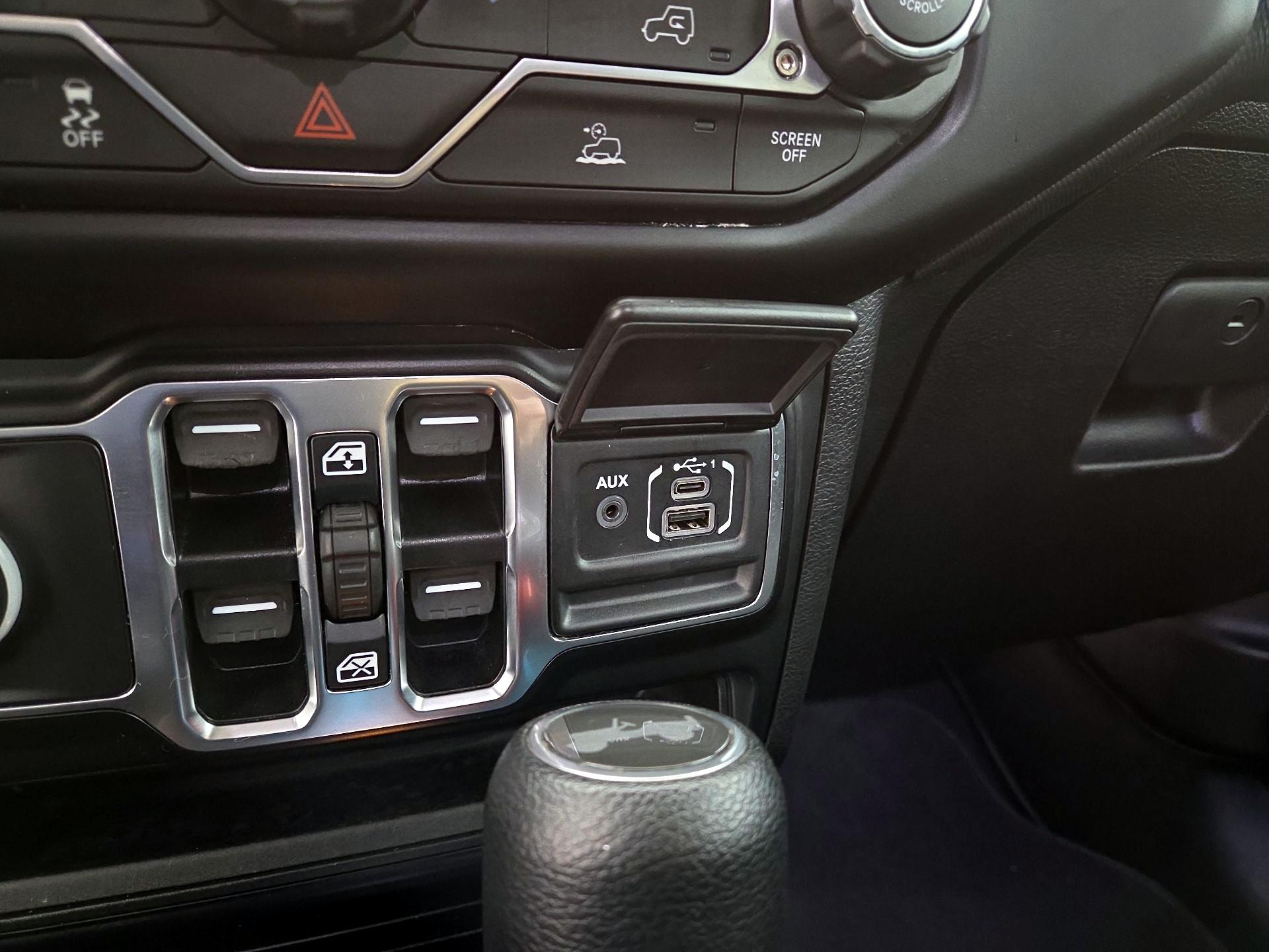 Thumbnail: 2021 Jeep Wrangler - 18