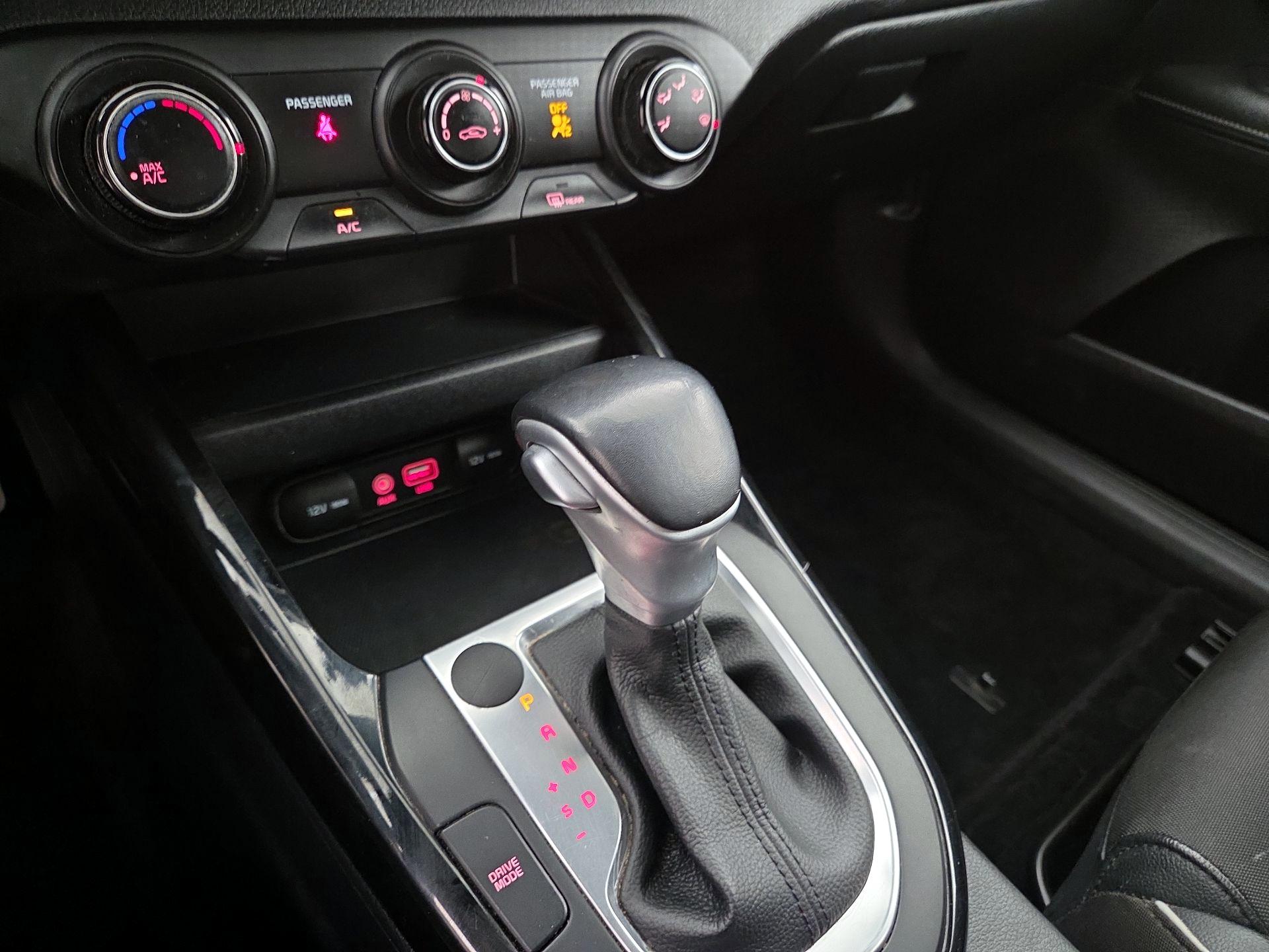 Thumbnail: 2021 Kia Forte - 17