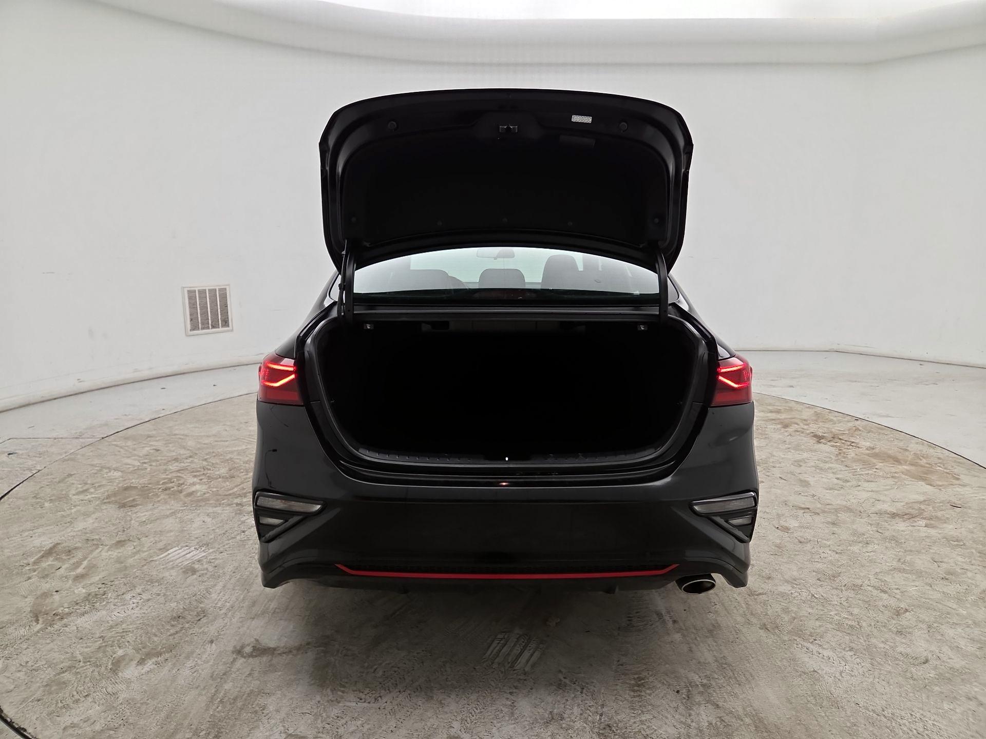 Thumbnail: 2021 Kia Forte - 20