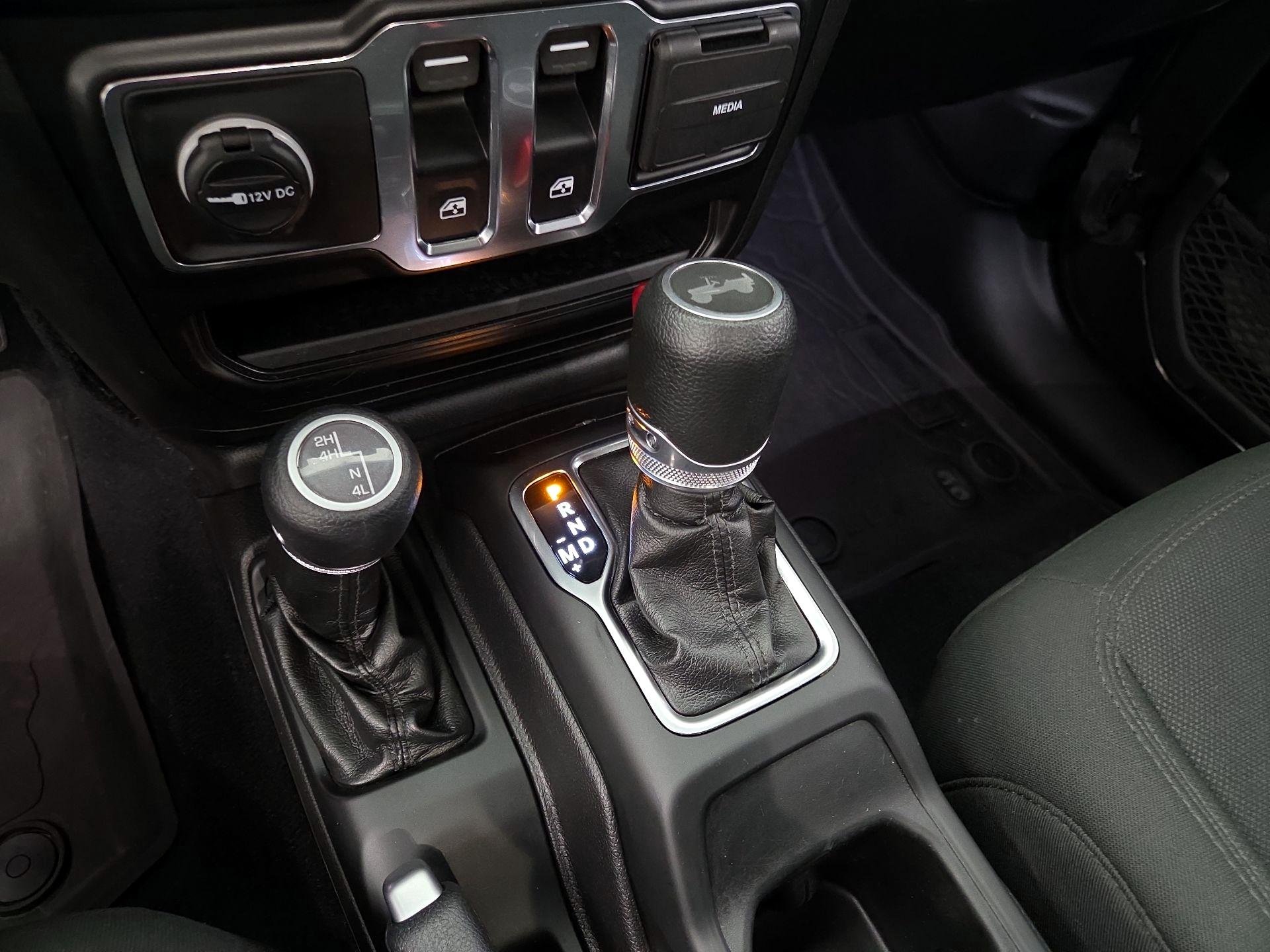 Thumbnail: 2022 Jeep Wrangler - 17