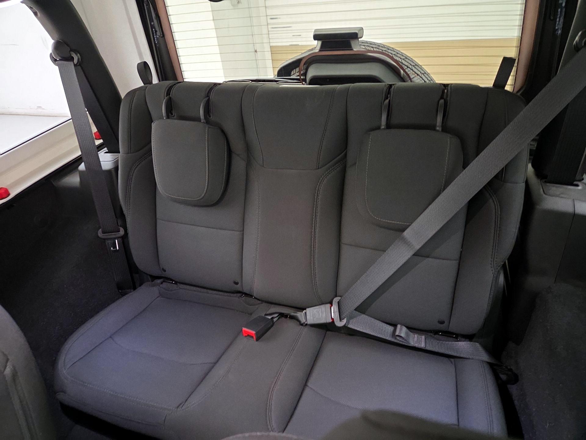 Thumbnail: 2022 Jeep Wrangler - 18