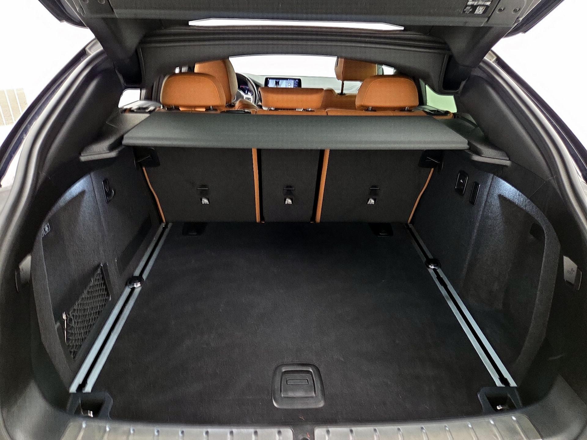 Thumbnail: 2021 BMW X4 - 19