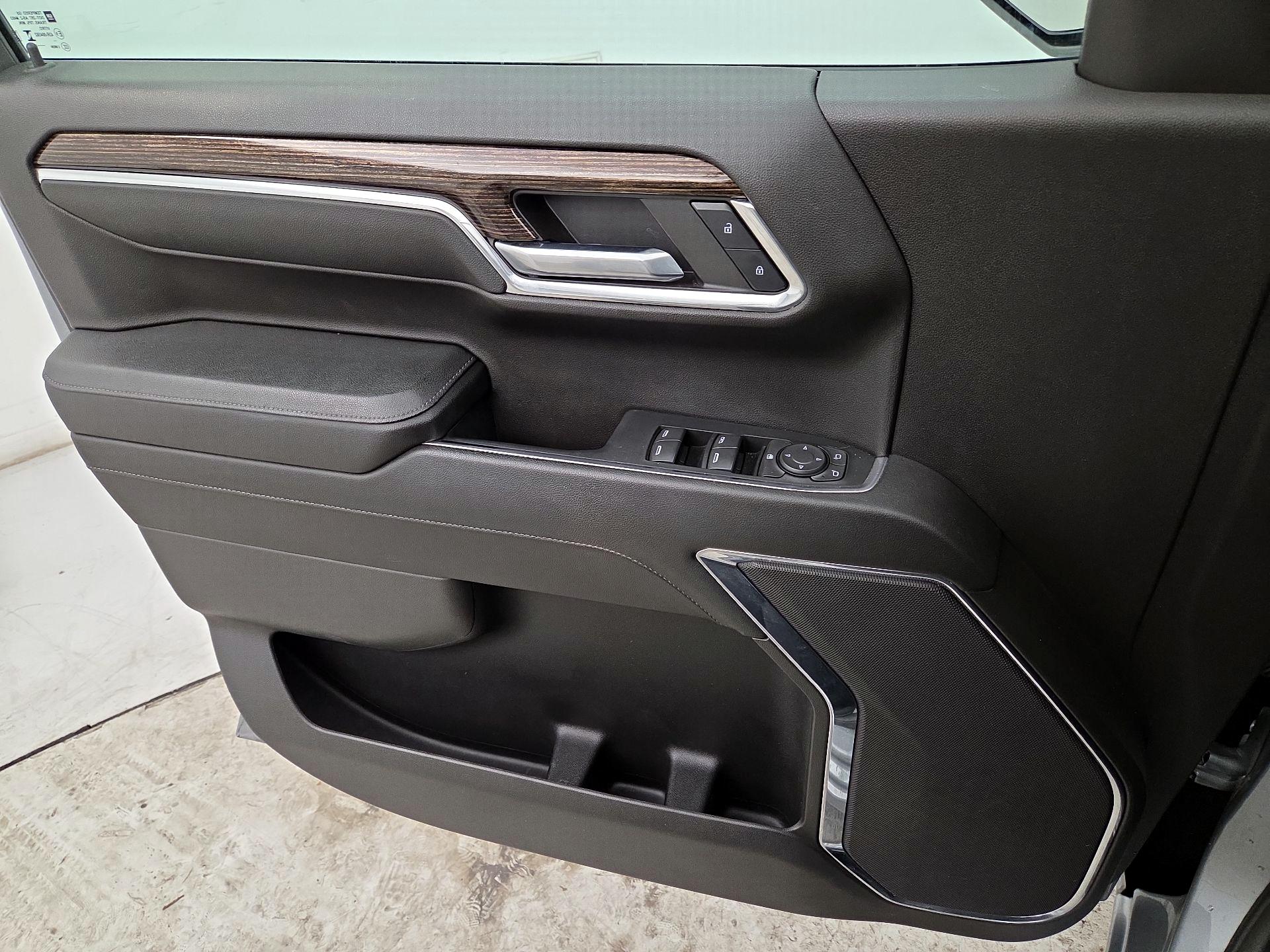 Thumbnail: 2024 GMC Sierra 1500 - 12