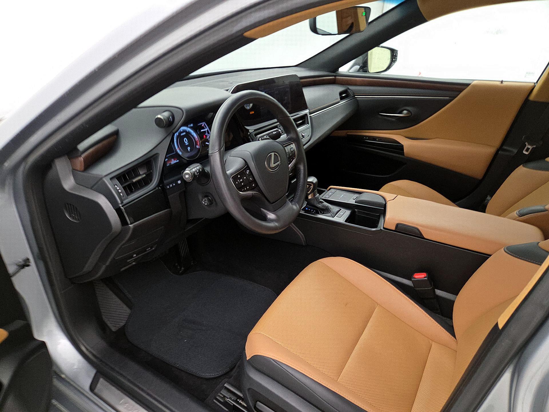 Thumbnail: 2022 Lexus ES - 11