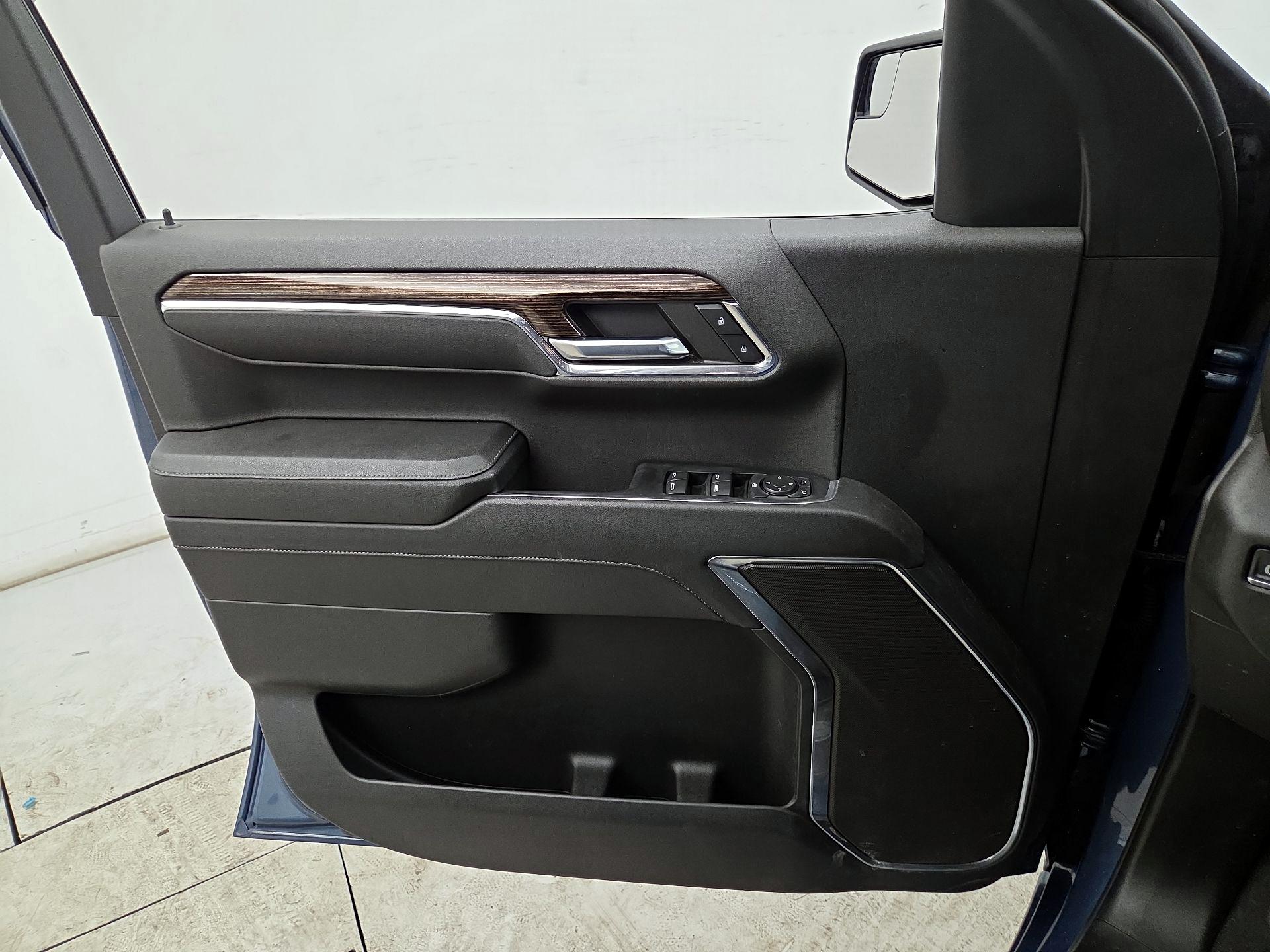 Thumbnail: 2024 GMC Sierra 1500 - 12