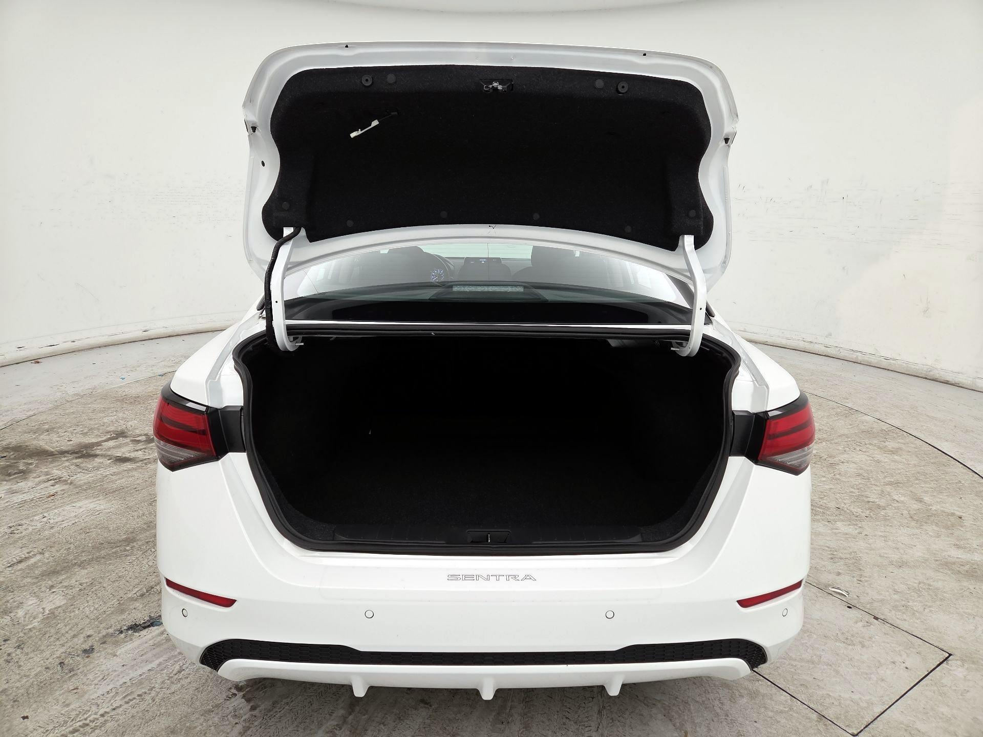 Thumbnail: 2022 Nissan Sentra - 20