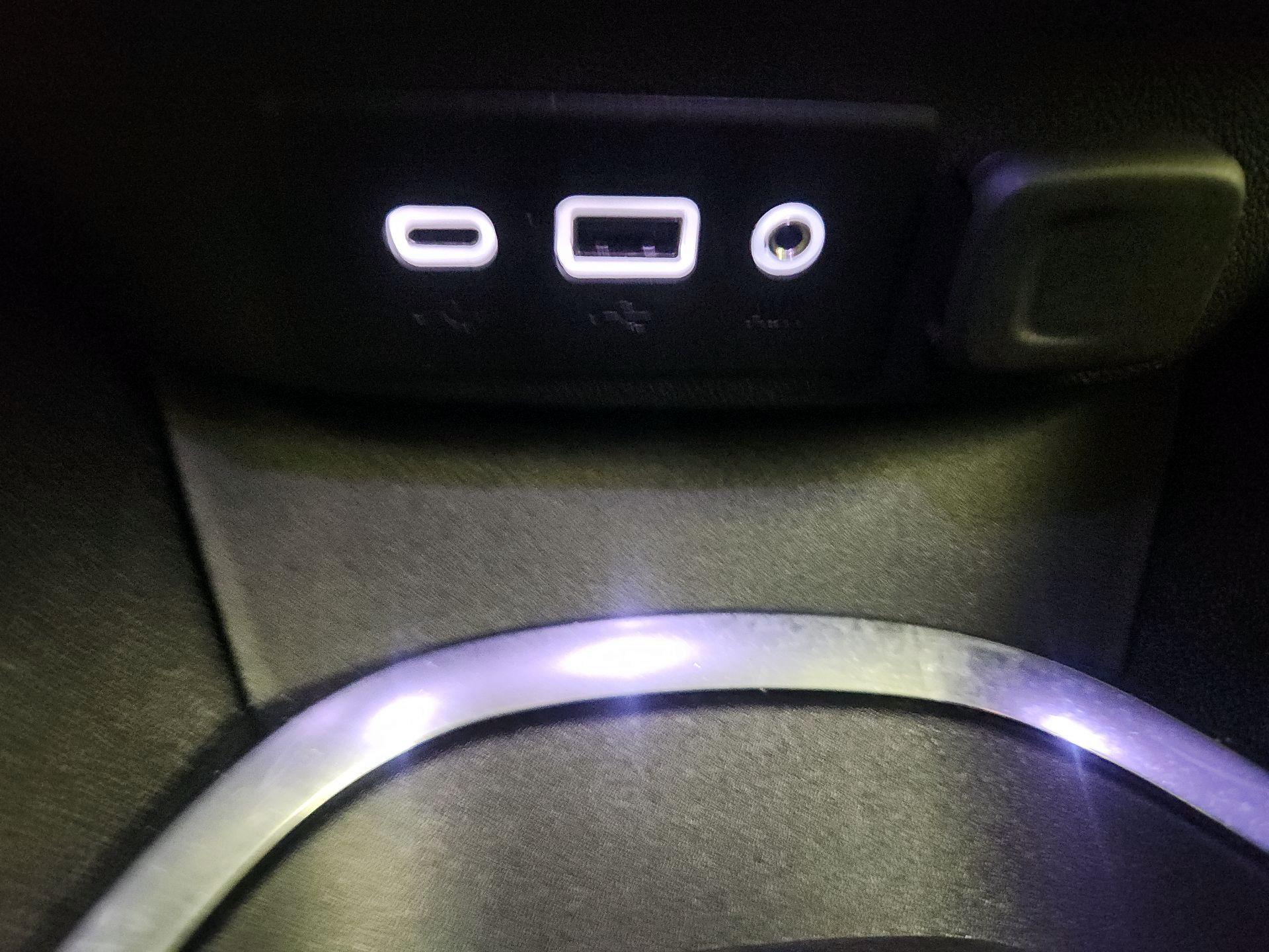 Thumbnail: 2022 Chevrolet Malibu - 18