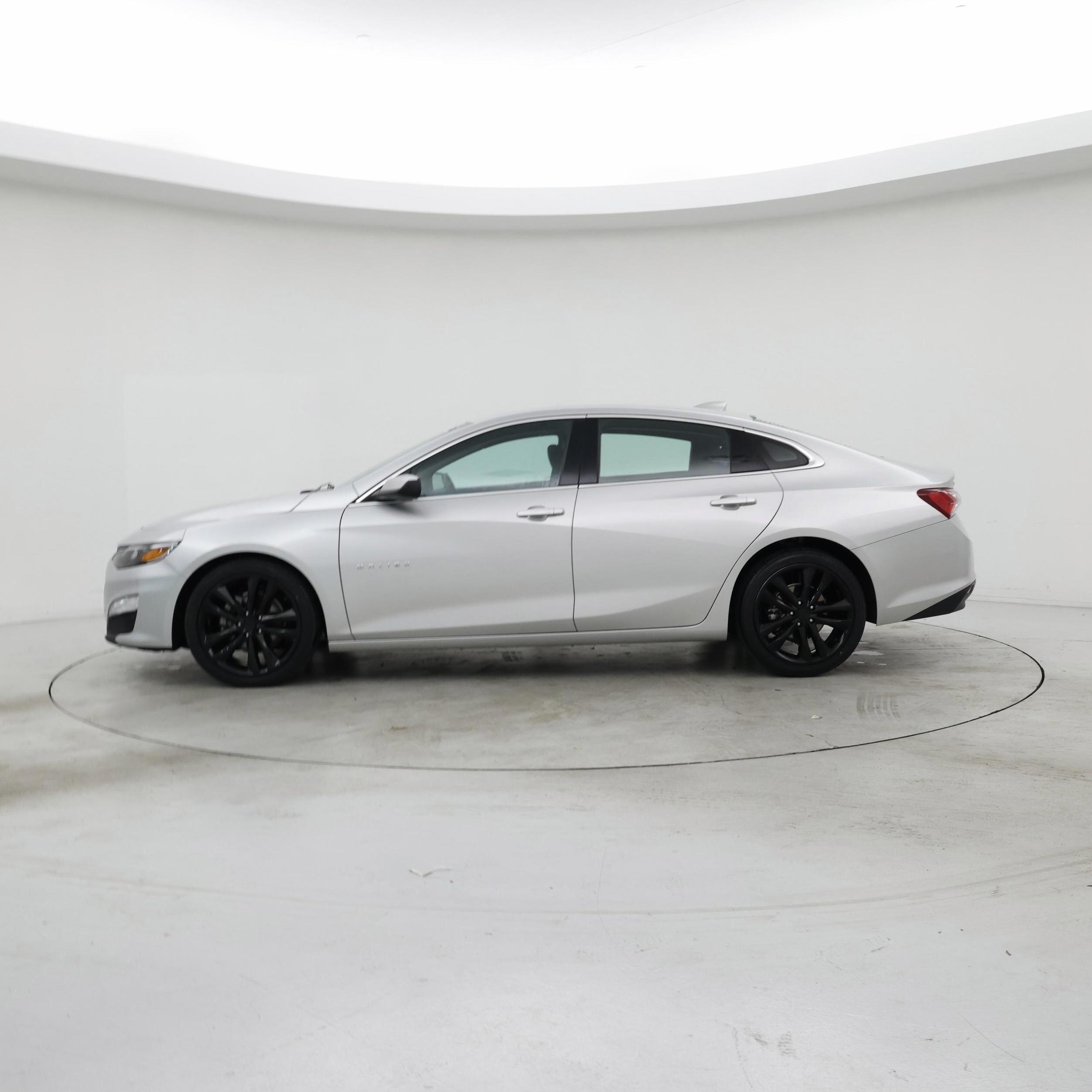 Thumbnail: 2022 Chevrolet Malibu - 3