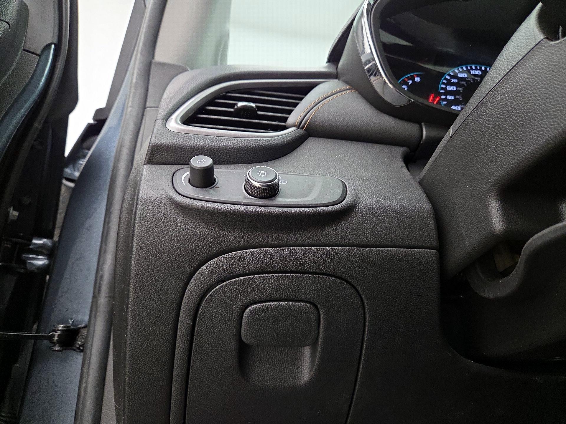 Thumbnail: 2022 Chevrolet Trax - 13