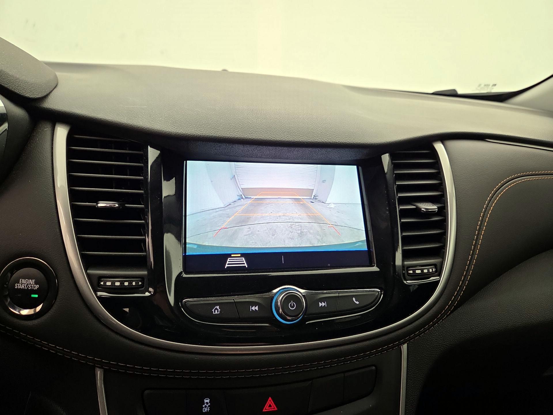 Thumbnail: 2022 Chevrolet Trax - 14