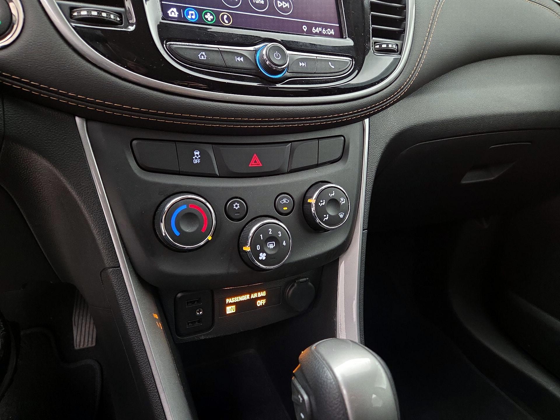 Thumbnail: 2022 Chevrolet Trax - 16