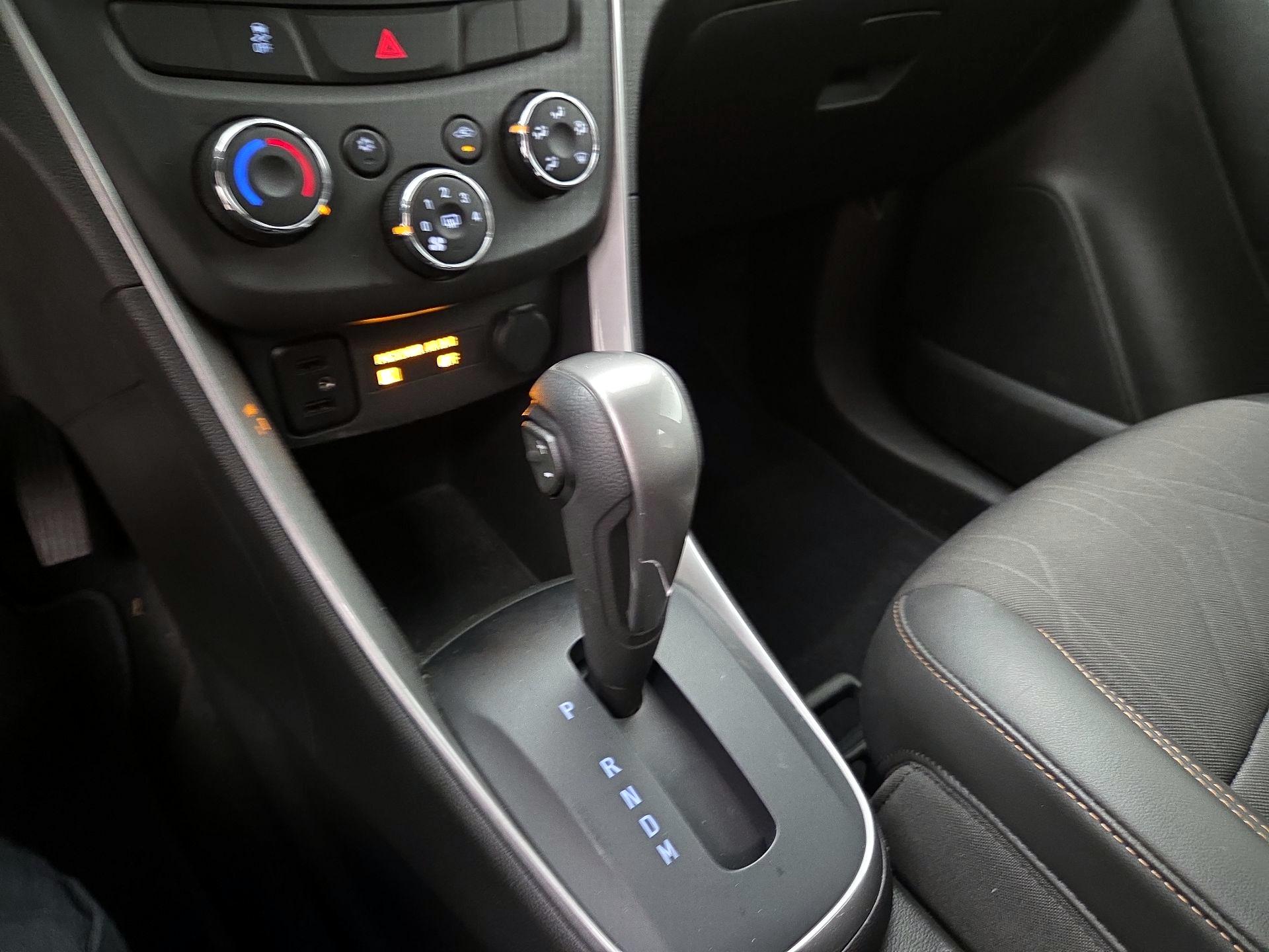 Thumbnail: 2022 Chevrolet Trax - 17