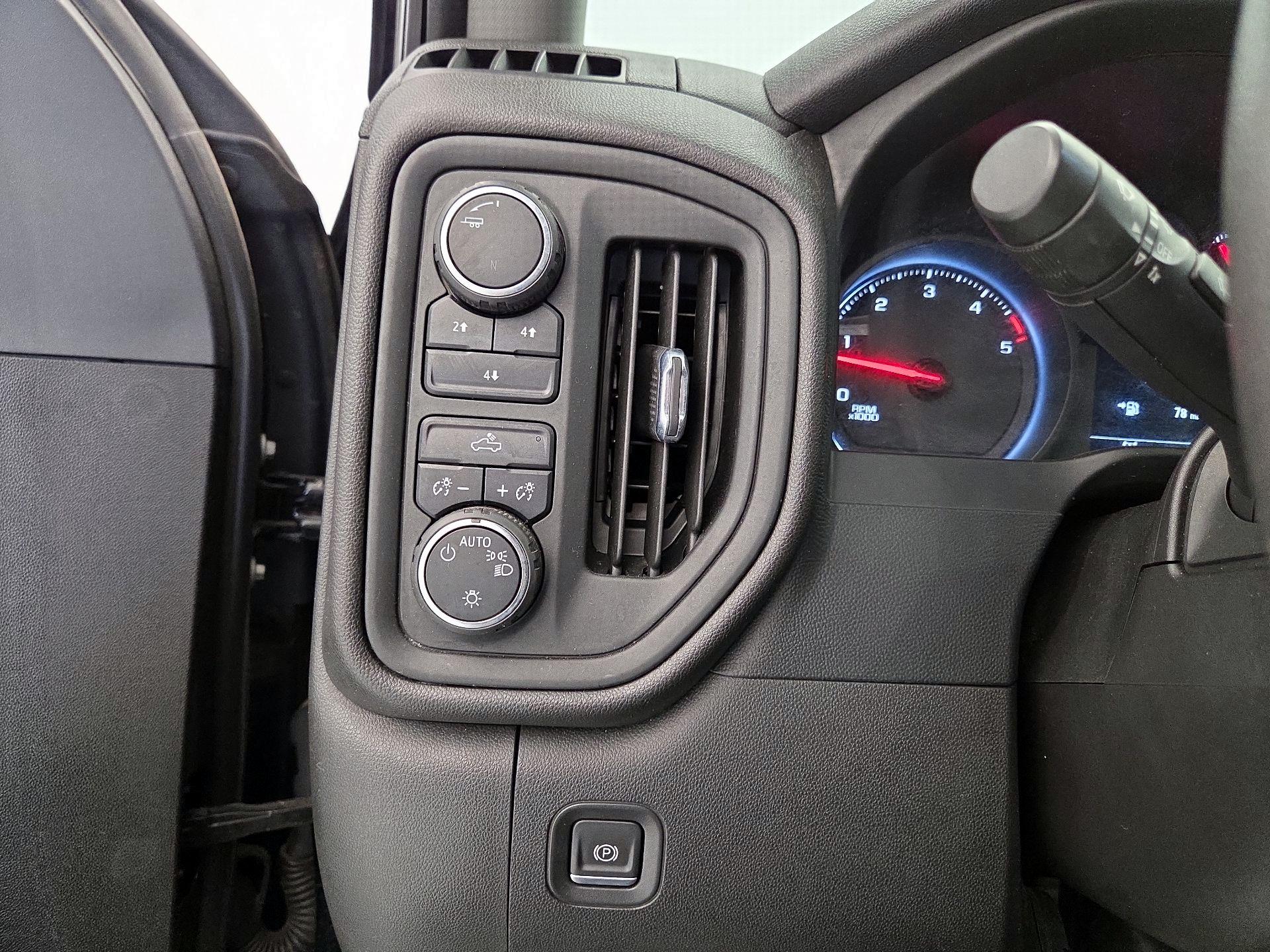Thumbnail: 2022 Chevrolet Silverado 2500 - 13
