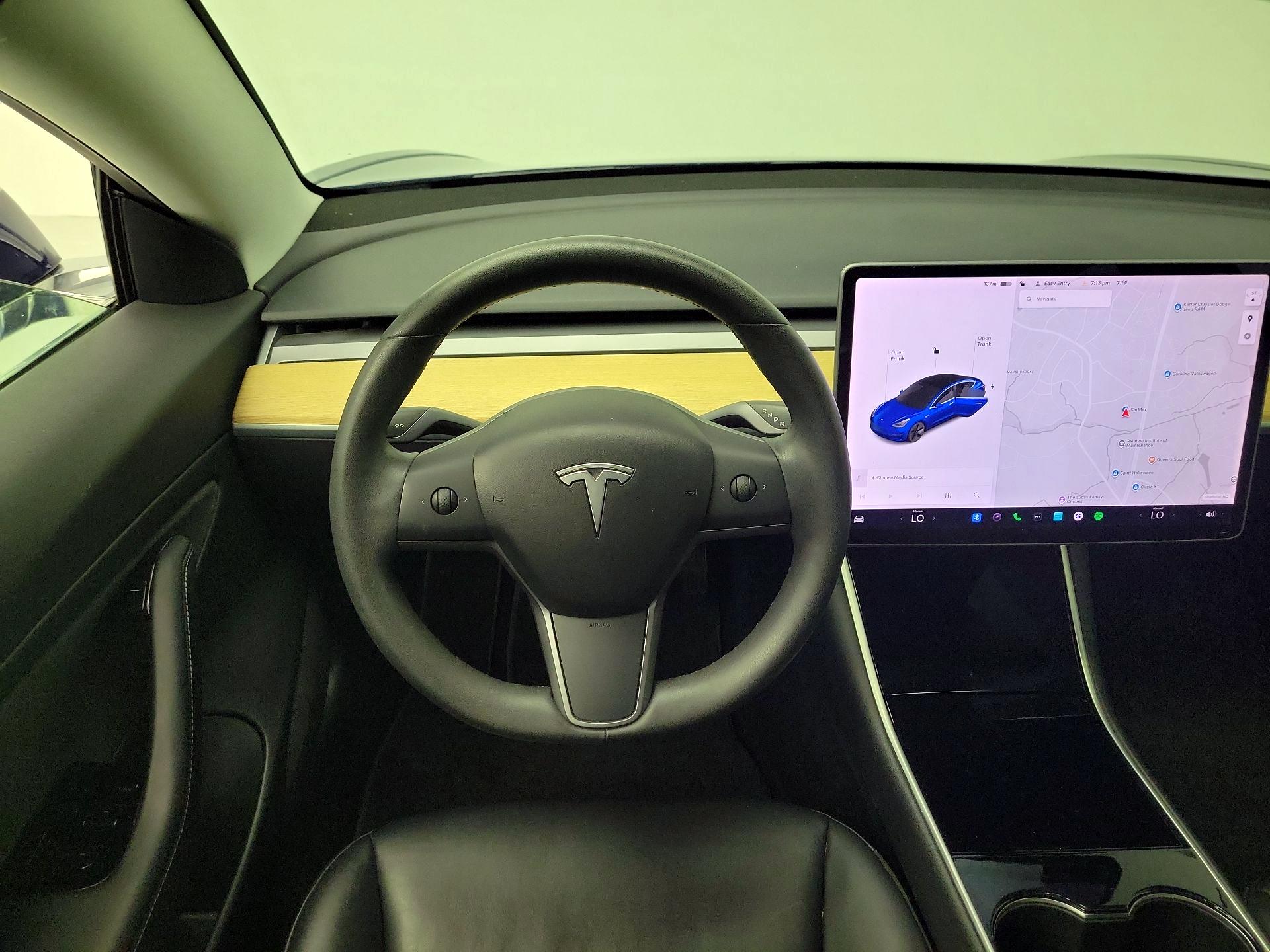 Thumbnail: 2020 Tesla Model 3 - 10