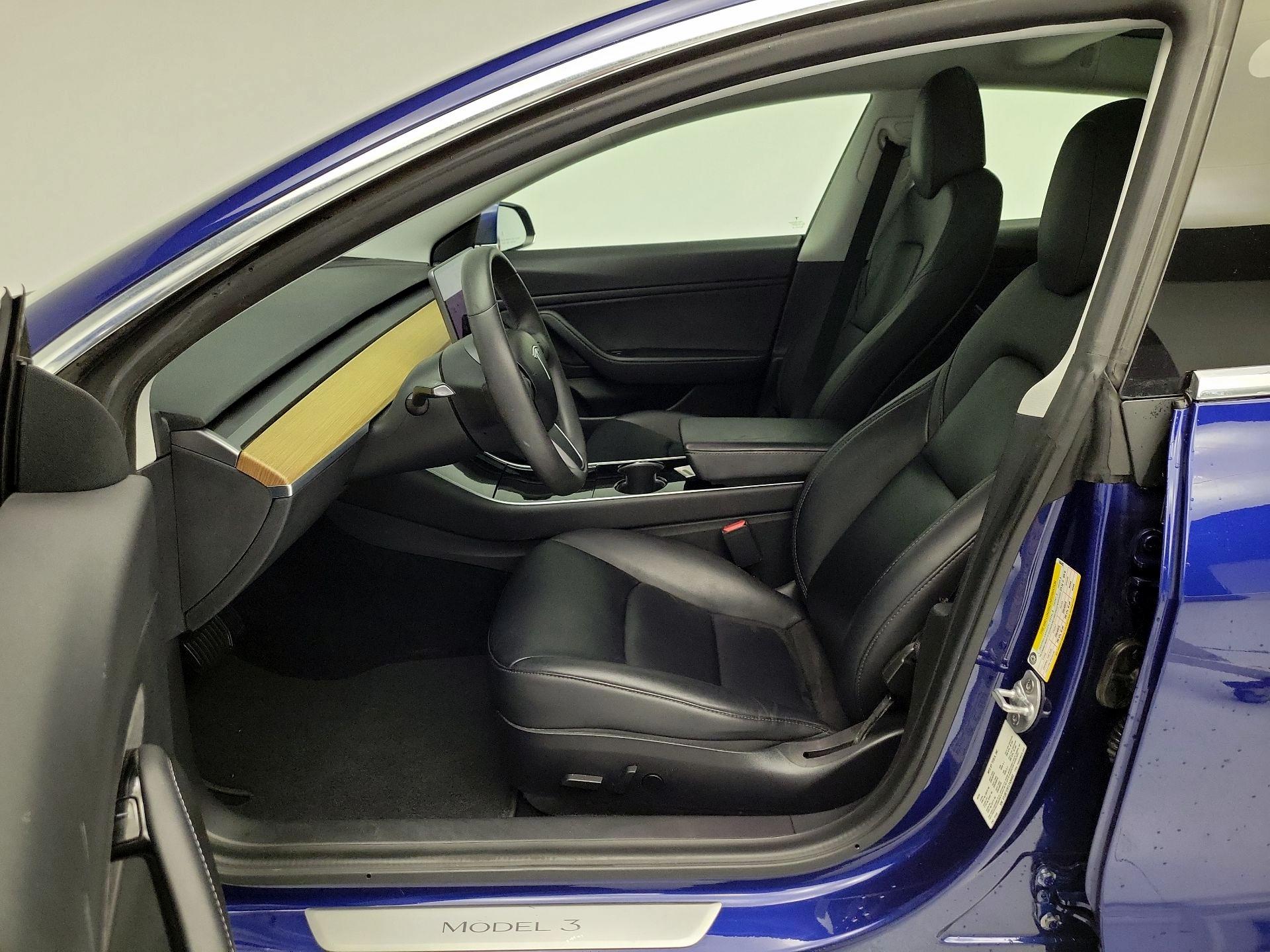 Thumbnail: 2020 Tesla Model 3 - 11