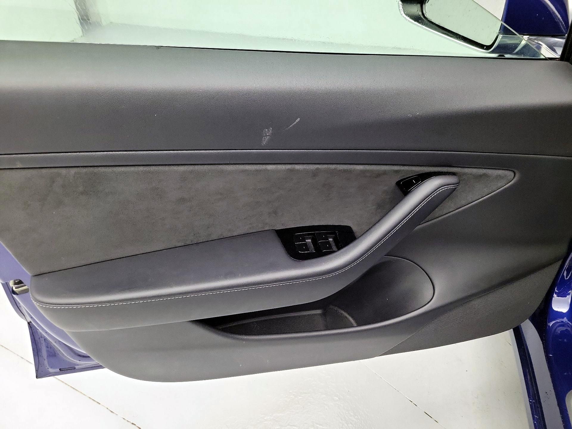 Thumbnail: 2020 Tesla Model 3 - 12