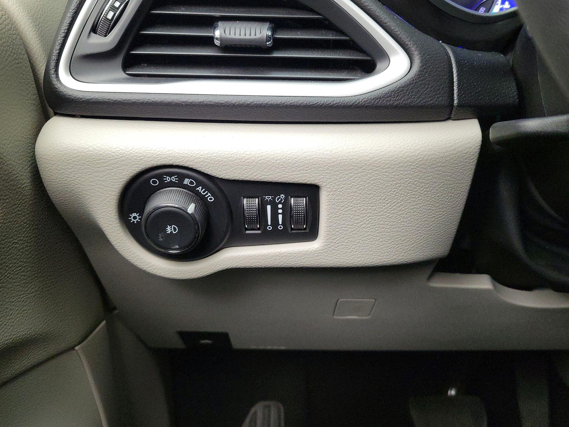 Thumbnail: 2024 Chrysler Pacifica - 13