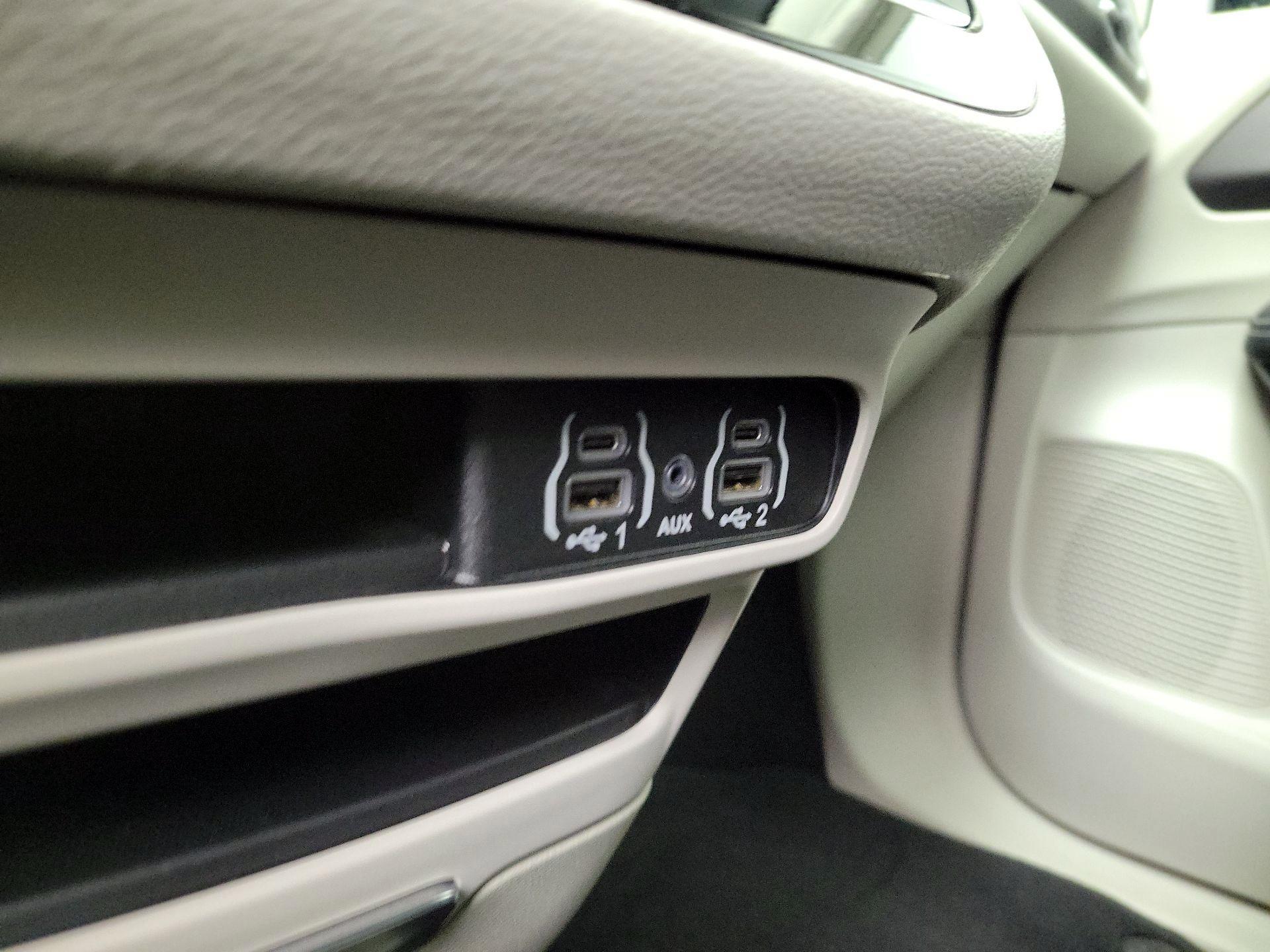 Thumbnail: 2024 Chrysler Pacifica - 18