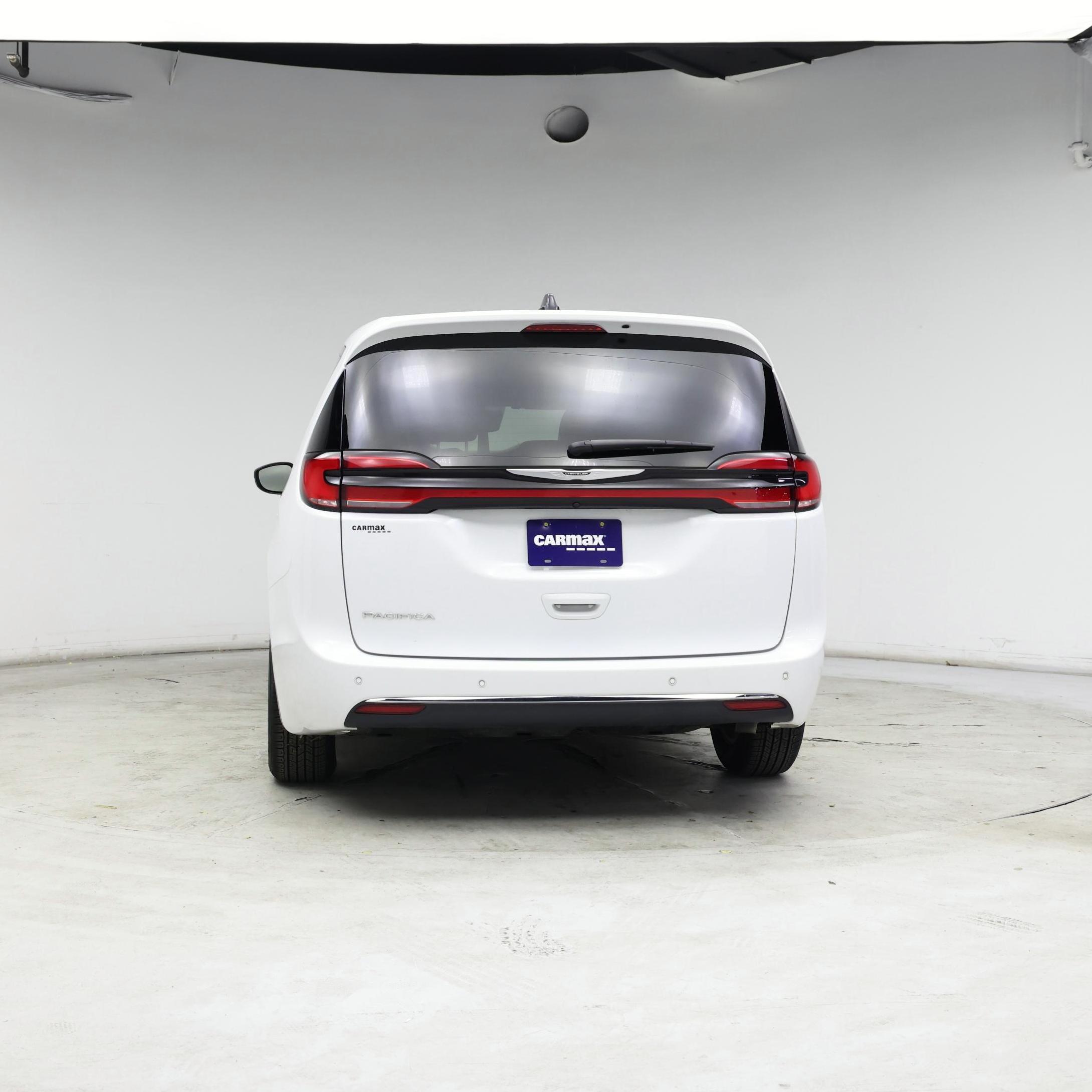 Thumbnail: 2024 Chrysler Pacifica - 6