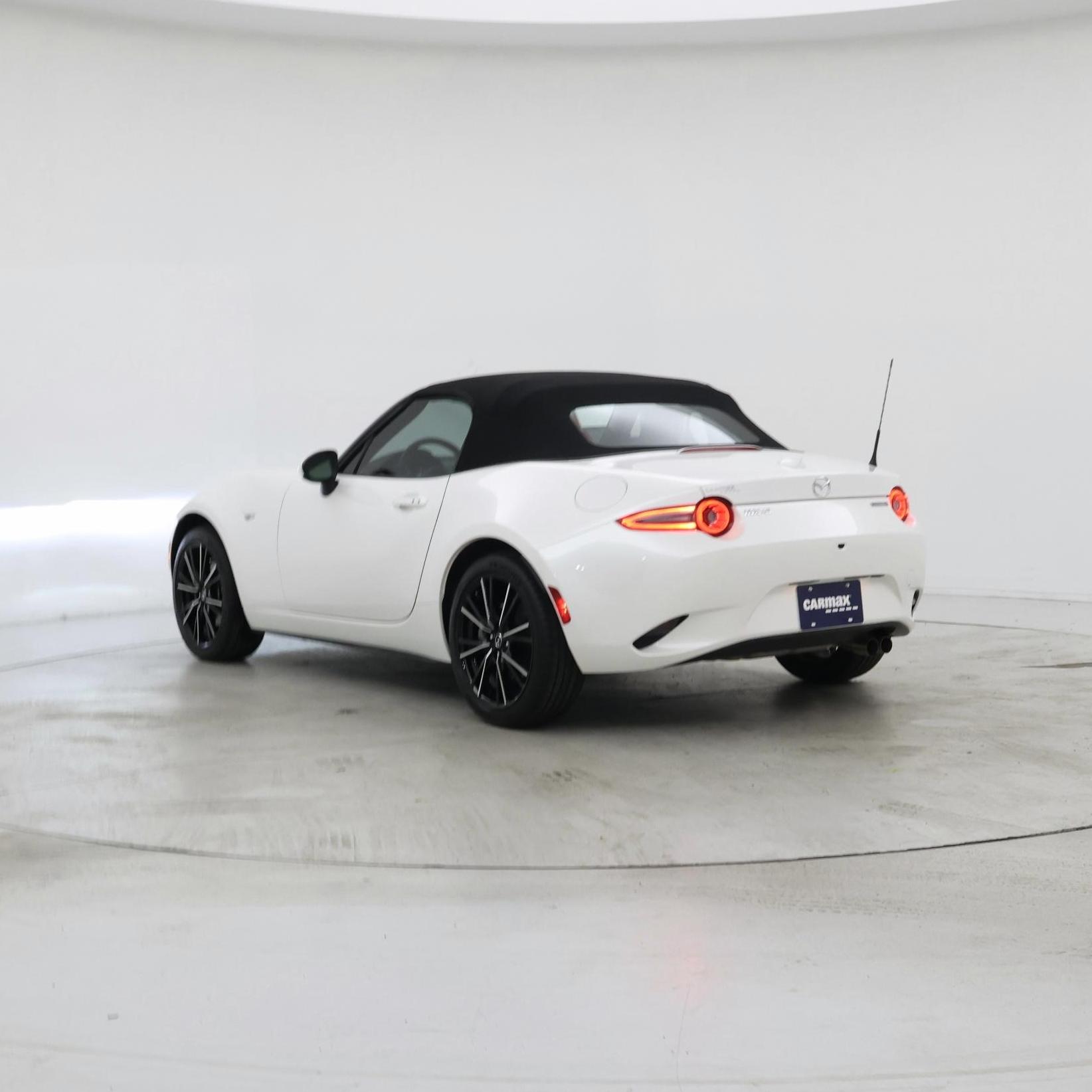 Thumbnail: 2024 Mazda MX-5 Miata - 2