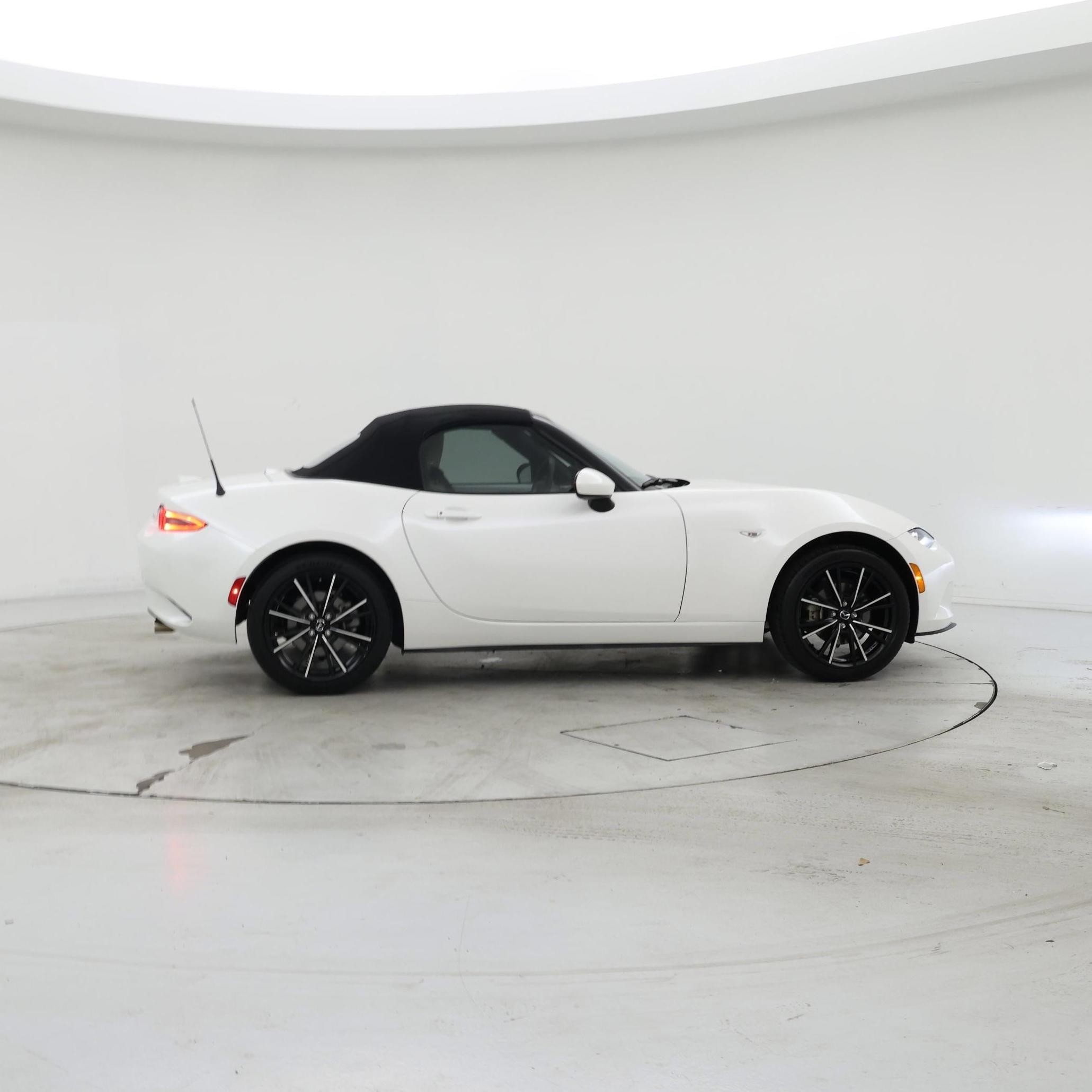 Thumbnail: 2024 Mazda MX-5 Miata - 7