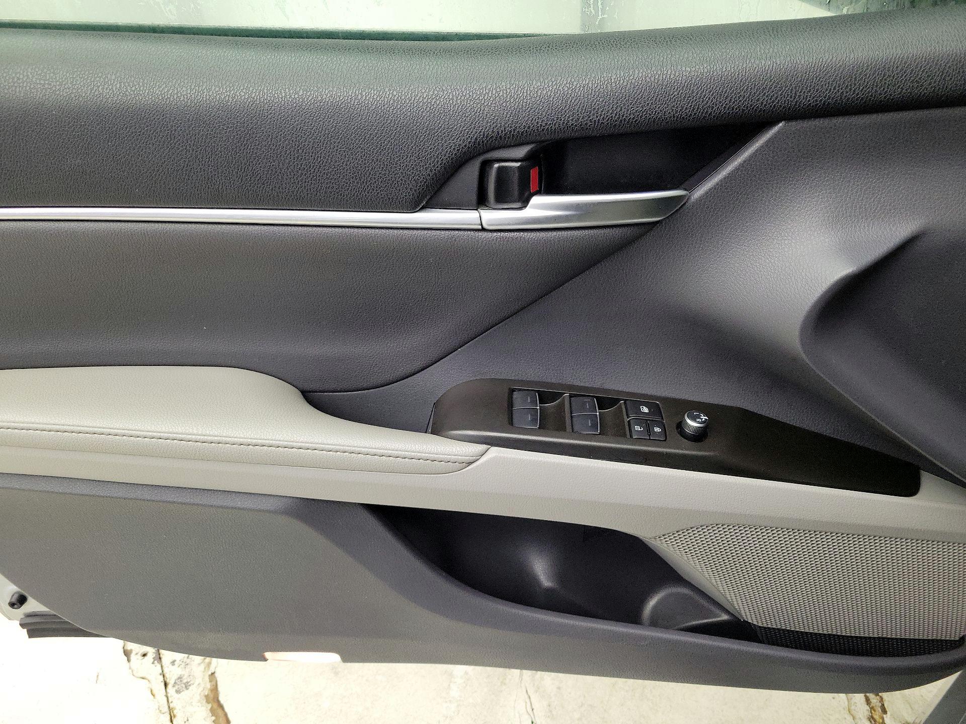 Thumbnail: 2024 Toyota Camry - 12