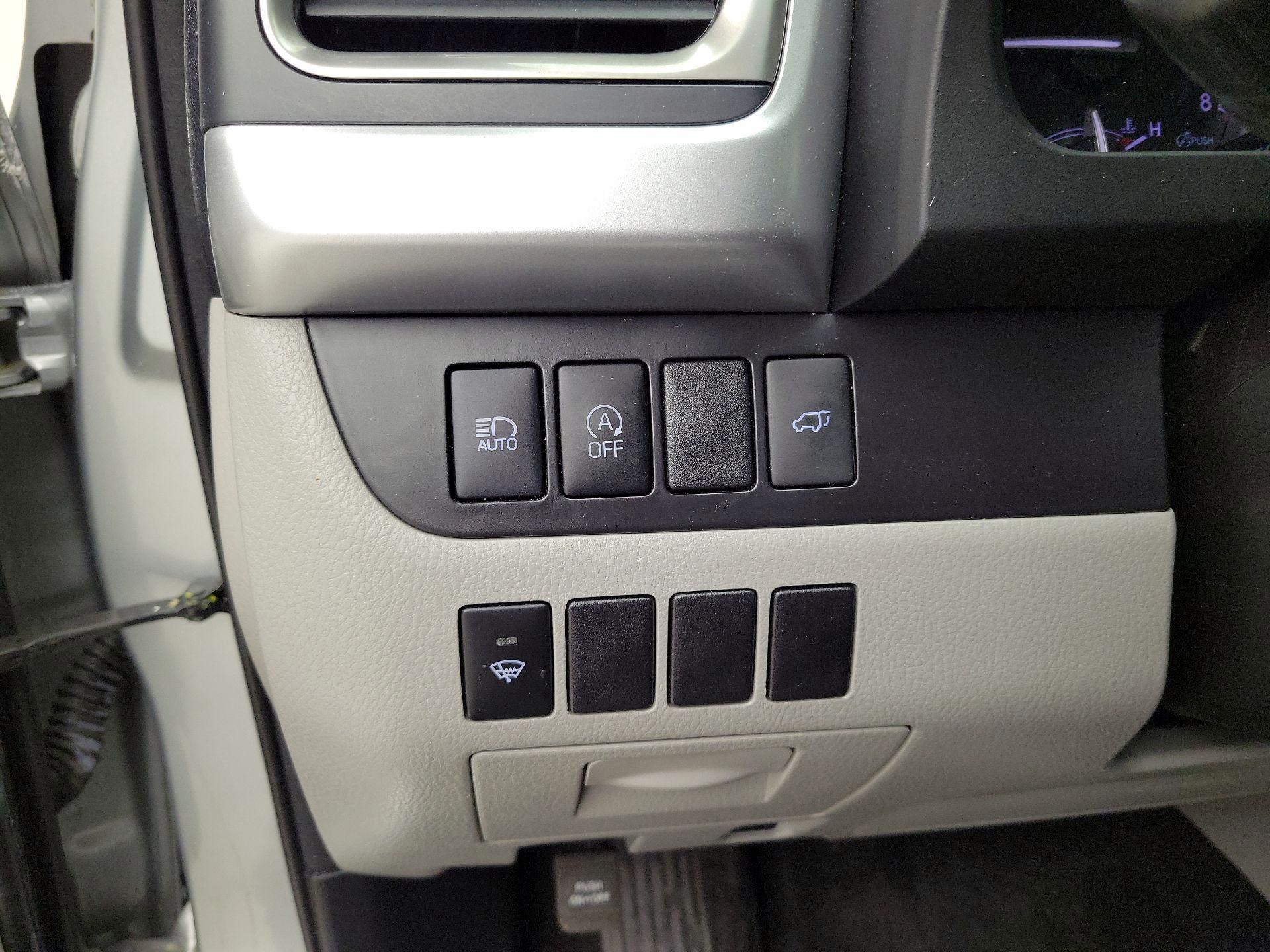 Thumbnail: 2018 Toyota Highlander - 13